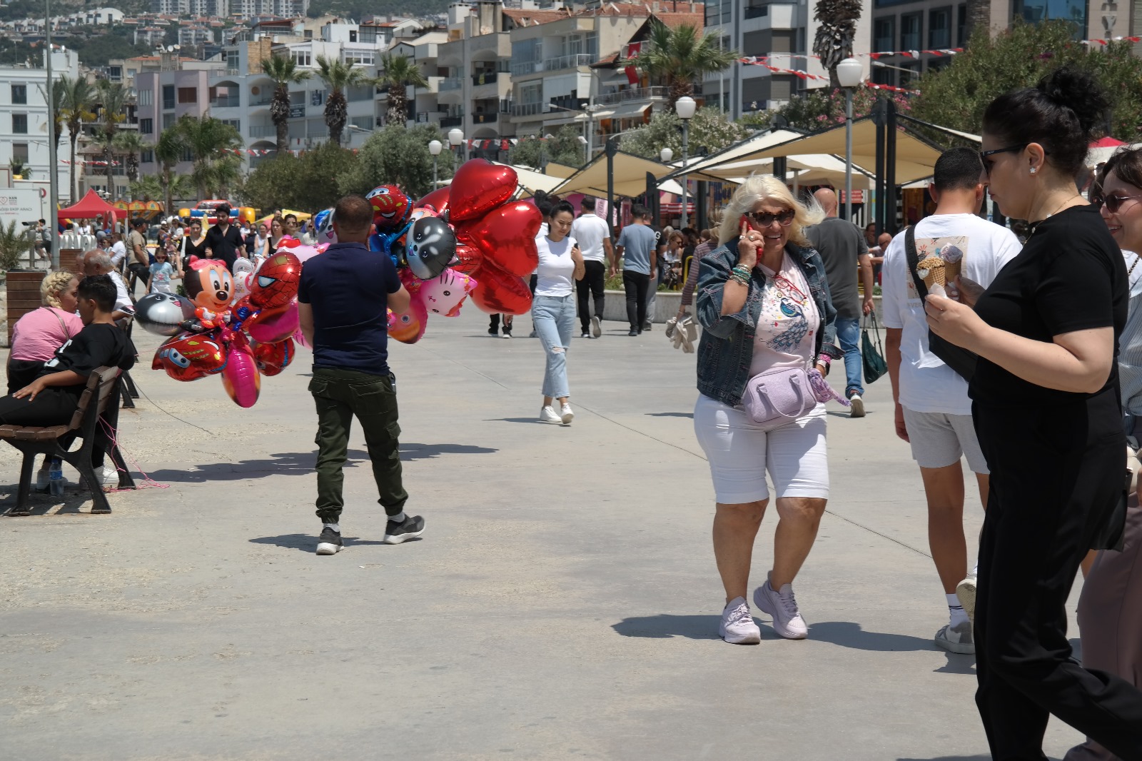 Kusadasinda Plajlara Yaz Erken Geldi 566932 F0E6C1364Cd7A2785095Fe38Be5Ba6A4