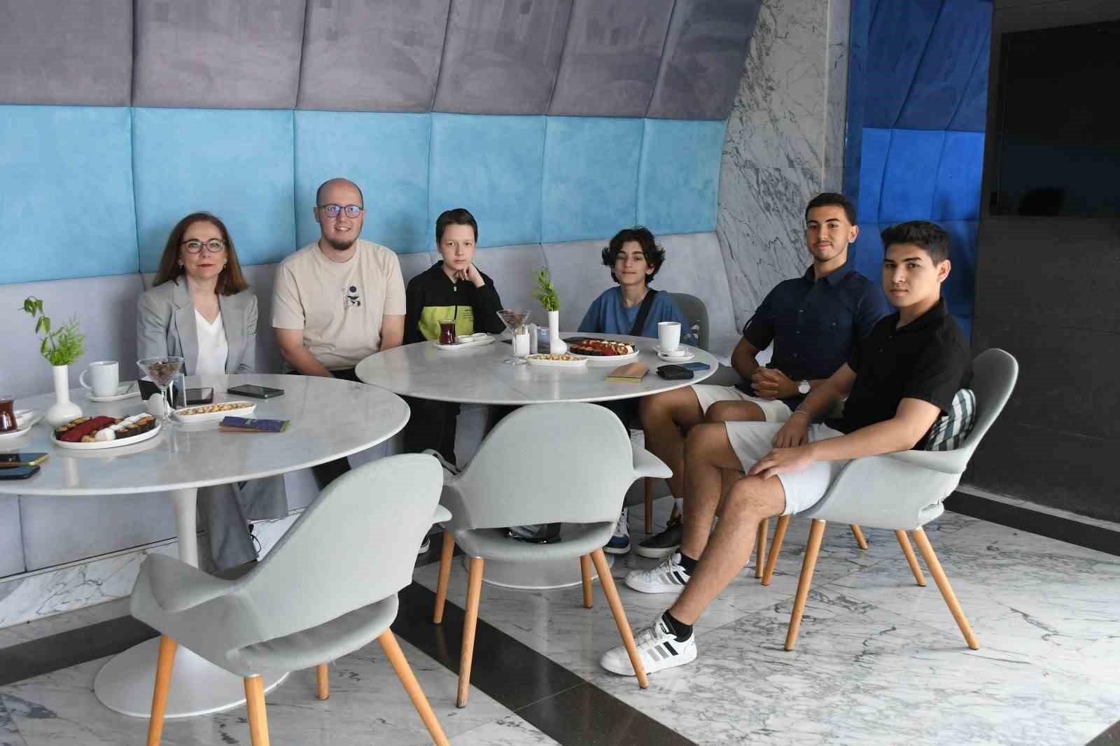 Kusadasindan Estonyaya Robotik Basari Yolculugu F69E70E7A787A2745259D9B90Ea6239D