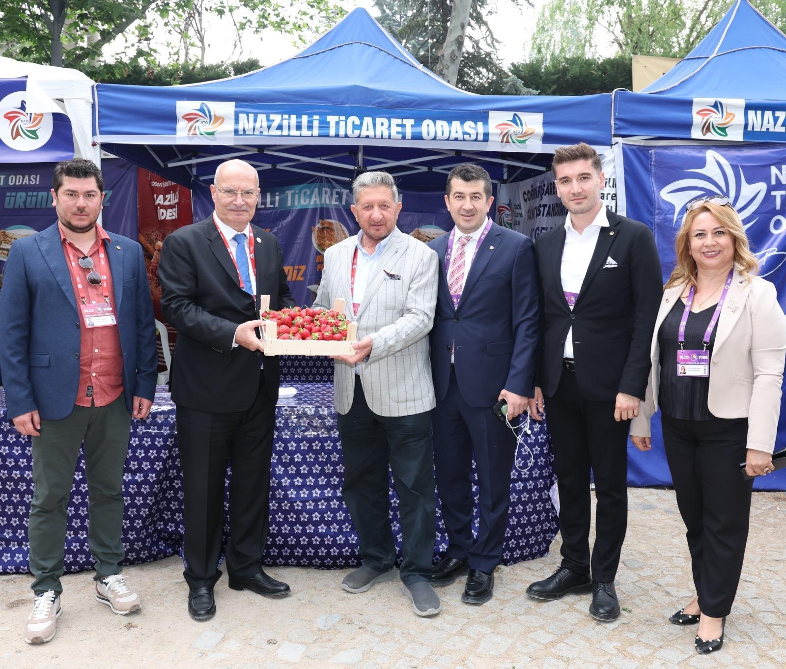 Nazilli Ankarada Vitrine Cikti 572234 4D6Ad09A5B76316F62Adeff1F783601C