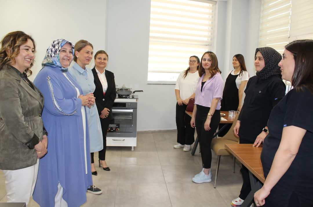 Nazilli Saglikli Hayat Merkezine Anlamli Ziyaret 567889 A1721299102A9Ee049291C1A8Dd766C6