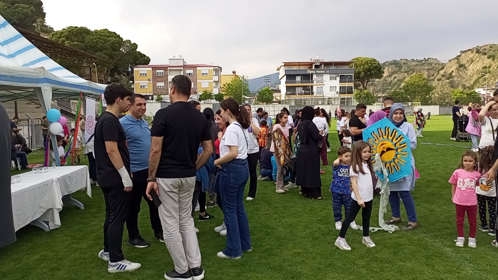Nazillide Ucurtma Senligi Coskusu Cocuklar Unutulmaz Birgun Gecirdi 565388 Ad3C118E8Ae41Fa3F6D7A5D47323673C
