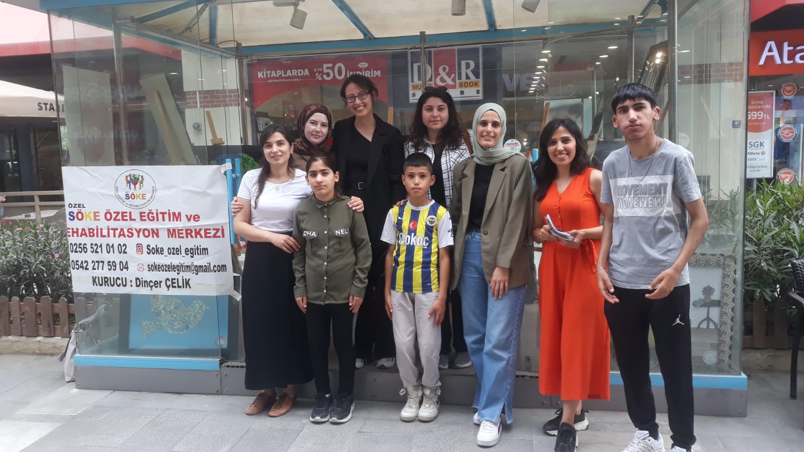 Sokede 3 Ozel Kutlama Anneler Gunu Psikologlar Gunu Ve Sanat Sergisi 566785 9332B1C3635A7F01Bc08E2Cddd44091B