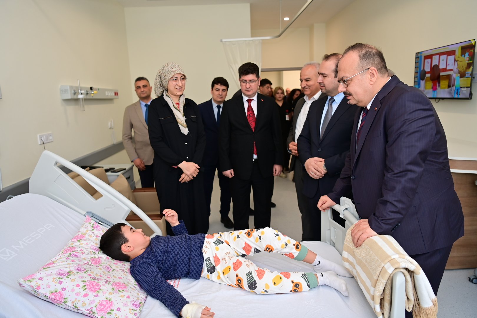 Vali Canbolattan Cine Devlet Hastanesine Ziyaret 564625 6085D09Baa17Ad999Defa50C9F0C48E2