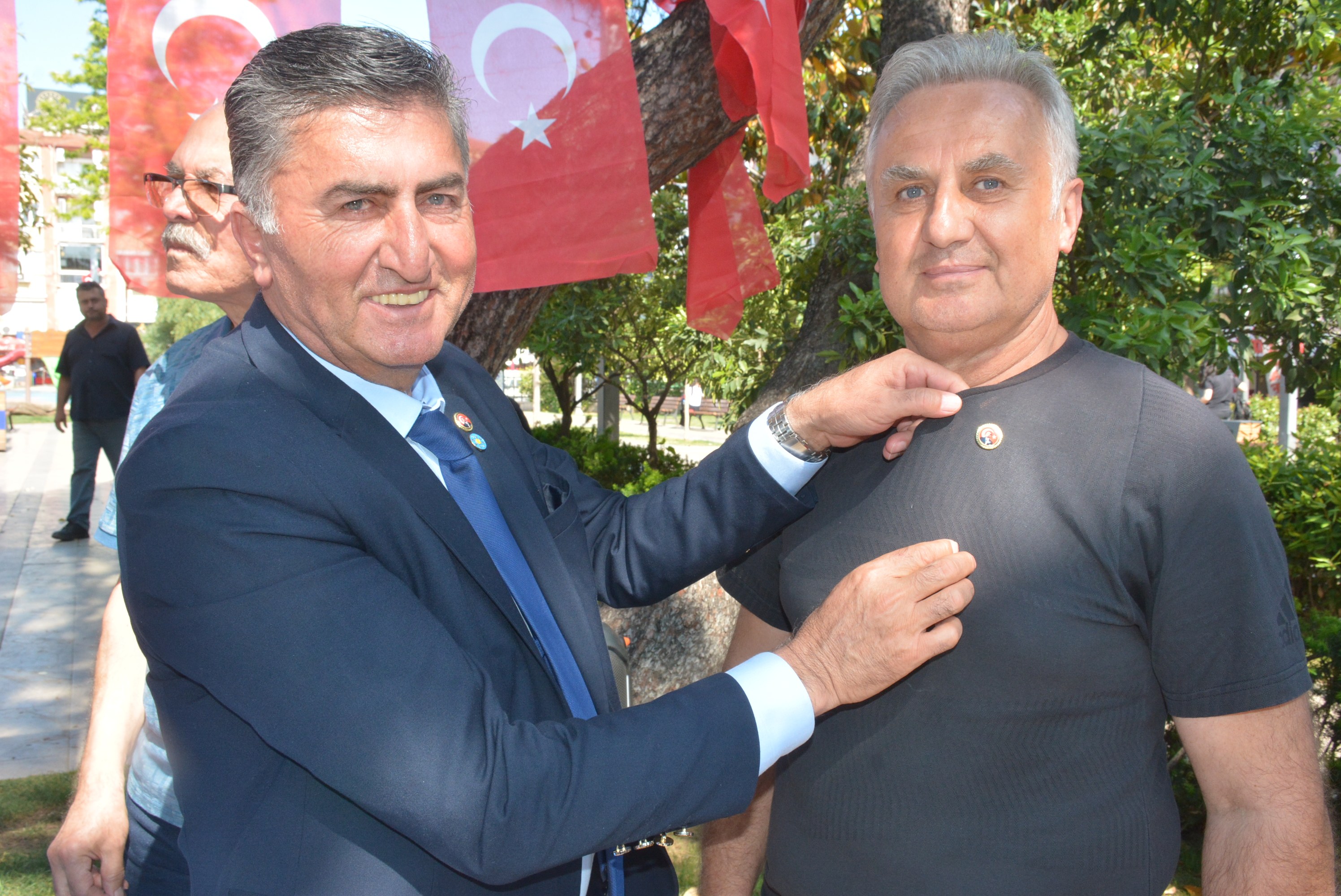 Ahmet Erturk Iyi Parti Gumbur Gumbur Geliyor 579002 1879698D6C787Aeb723Fe1F14A57B8Ee