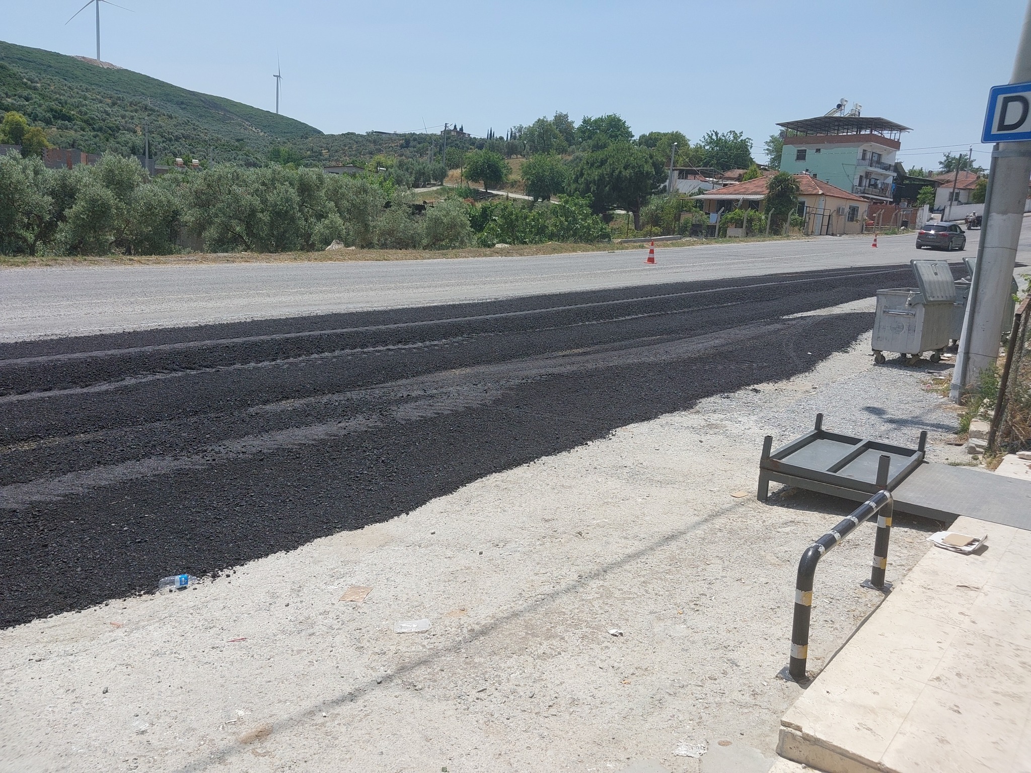 Akyenikoy Muhtarindan Ak Partili Erdeme Sicak Asfalt Tesekkuru 573017 B4Ad31B1F69Af8C51F928Ac3Bf04A316