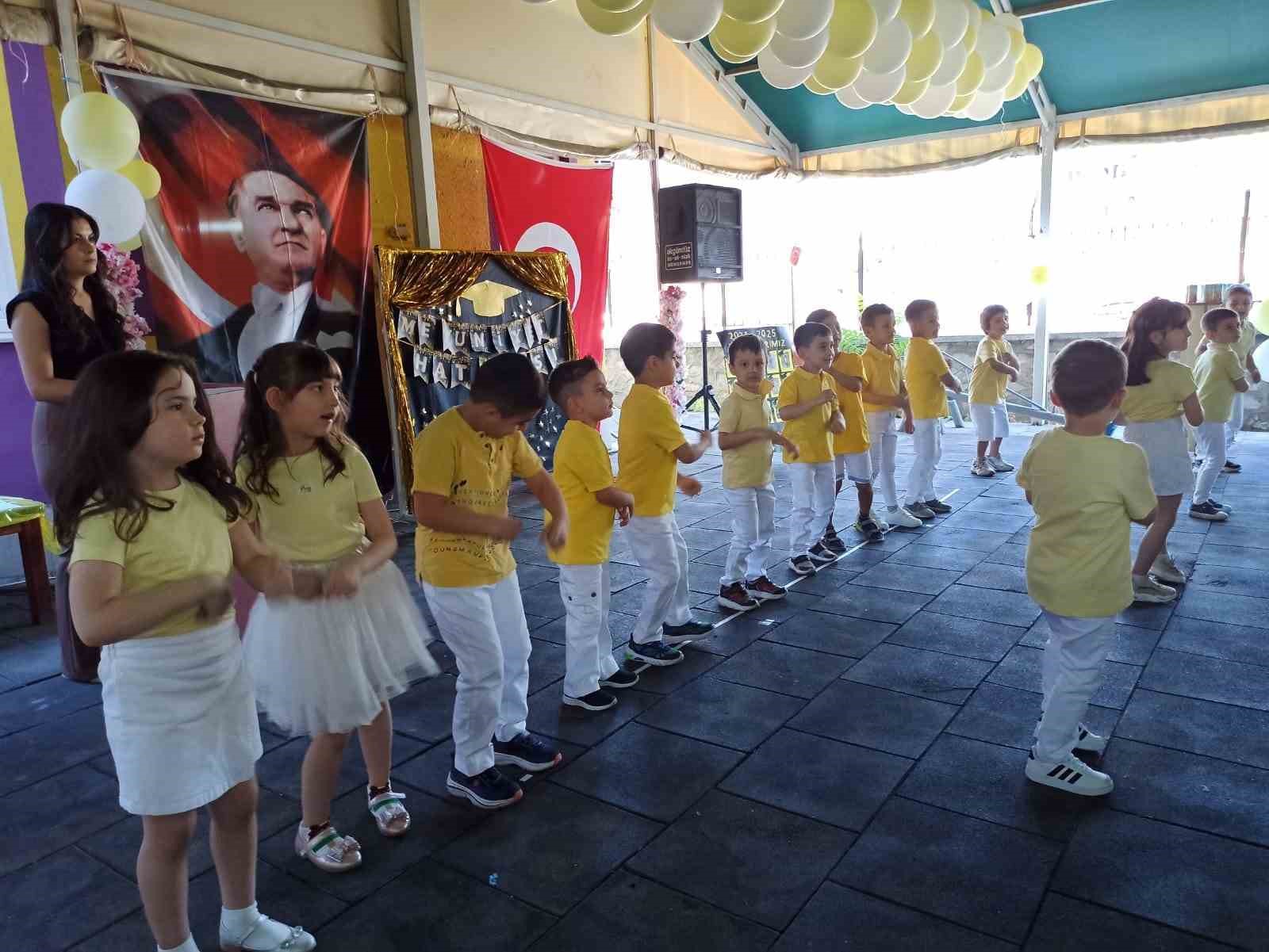 Aydin Devlet Hastanesi Kresinde Mezuniyet Coskusu Cdf2E175Cfc0C76C383915C20Bca9B2F