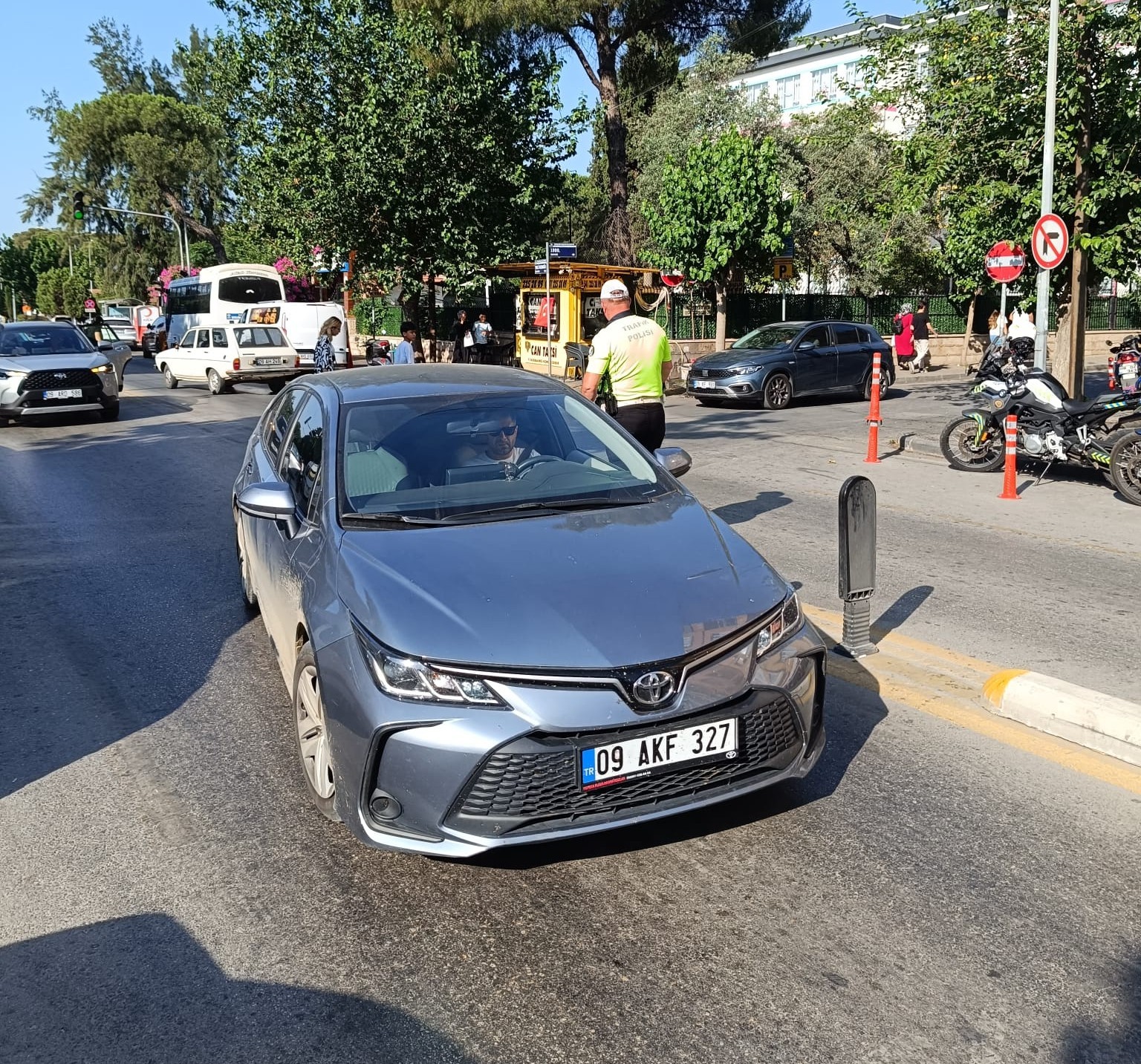 Aydinda Trafik Ekiplerinden Lgs Nobeti 8087038Fff2Acefd7A236Ab0B1115B94