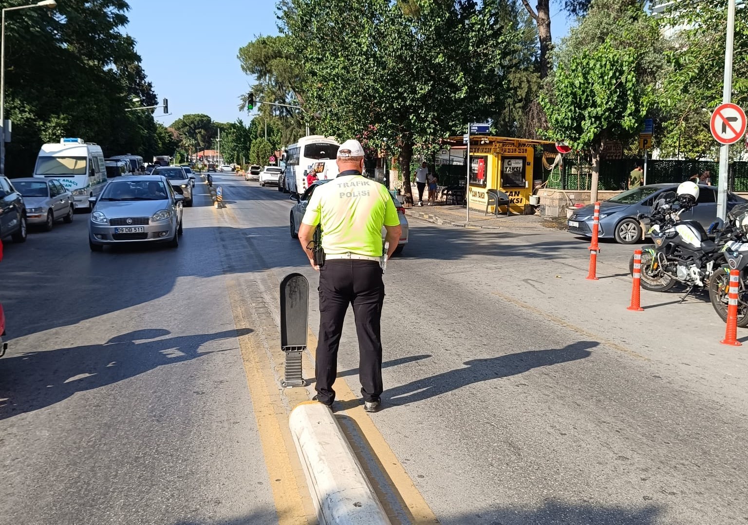 Aydinda Trafik Ekiplerinden Lgs Nobeti 9Db9E2E46D861F8Ae352711D5E42Ce64