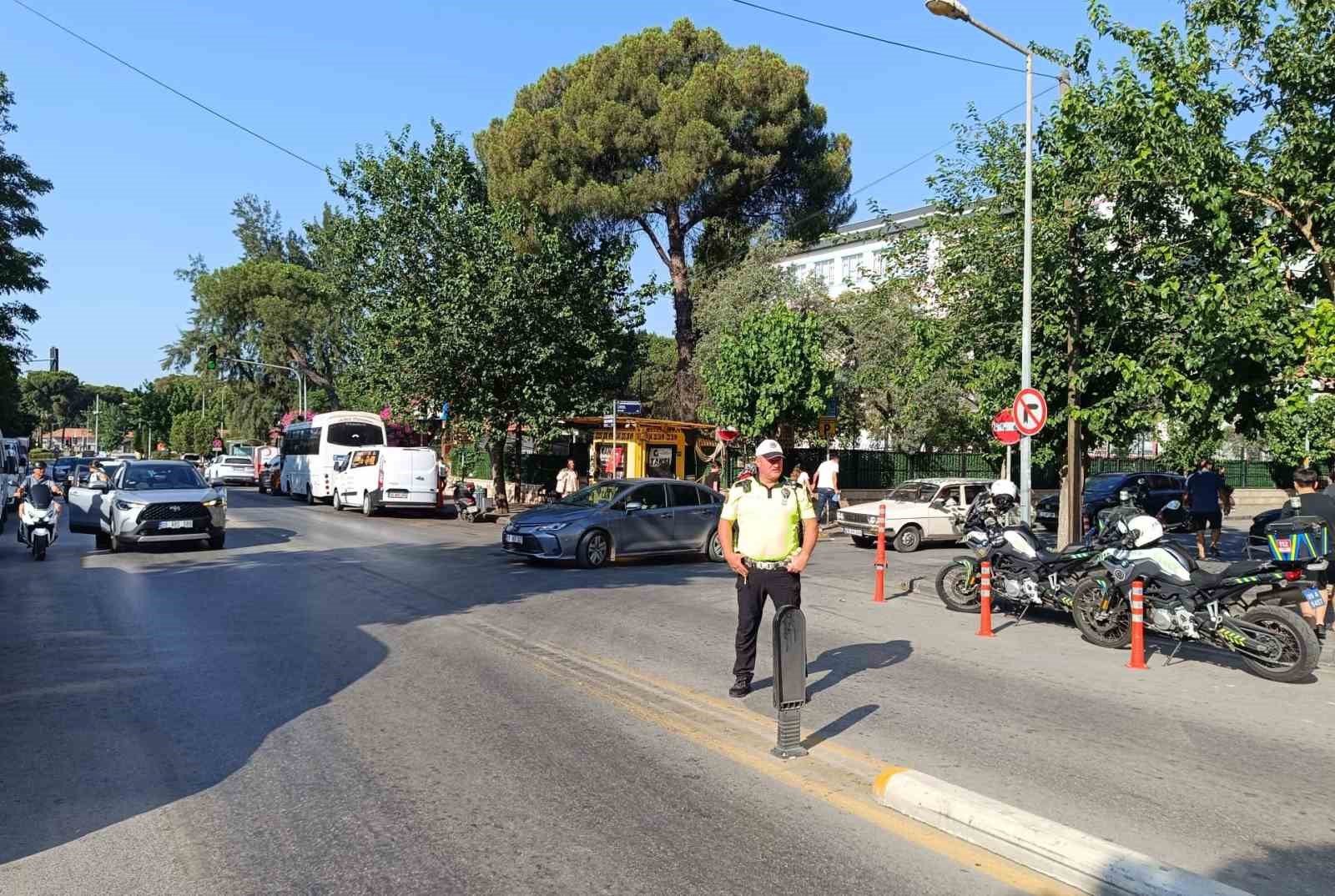 Aydinda Trafik Ekiplerinden Lgs Nobeti 9E8Aeb80C720Ca5A5310C3F20226D6A5