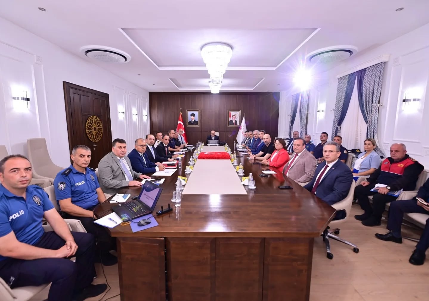 Aydinda Turizm Guvenligi Masaya Yatirildi Denetimler Artirilacak 578494 9F19Fd00D899965B0909C3F681Bf98F1