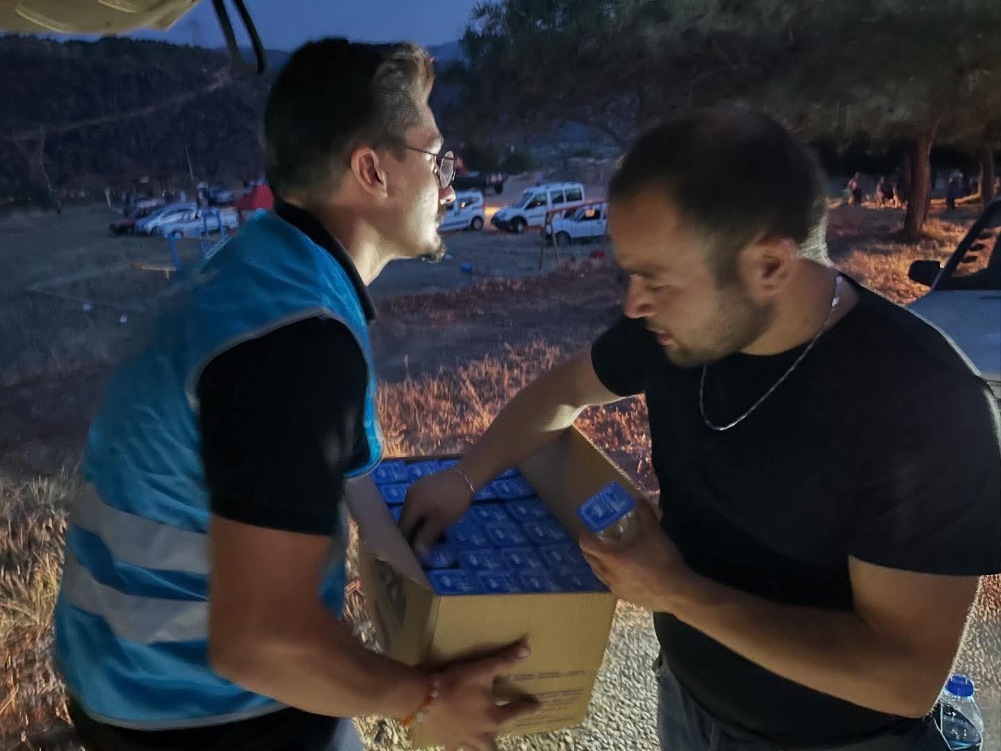 Aydindaki Yanginda Dayanisma Ruhu 577543 722E5D21A74084145C371Fd531Bcd7Ec