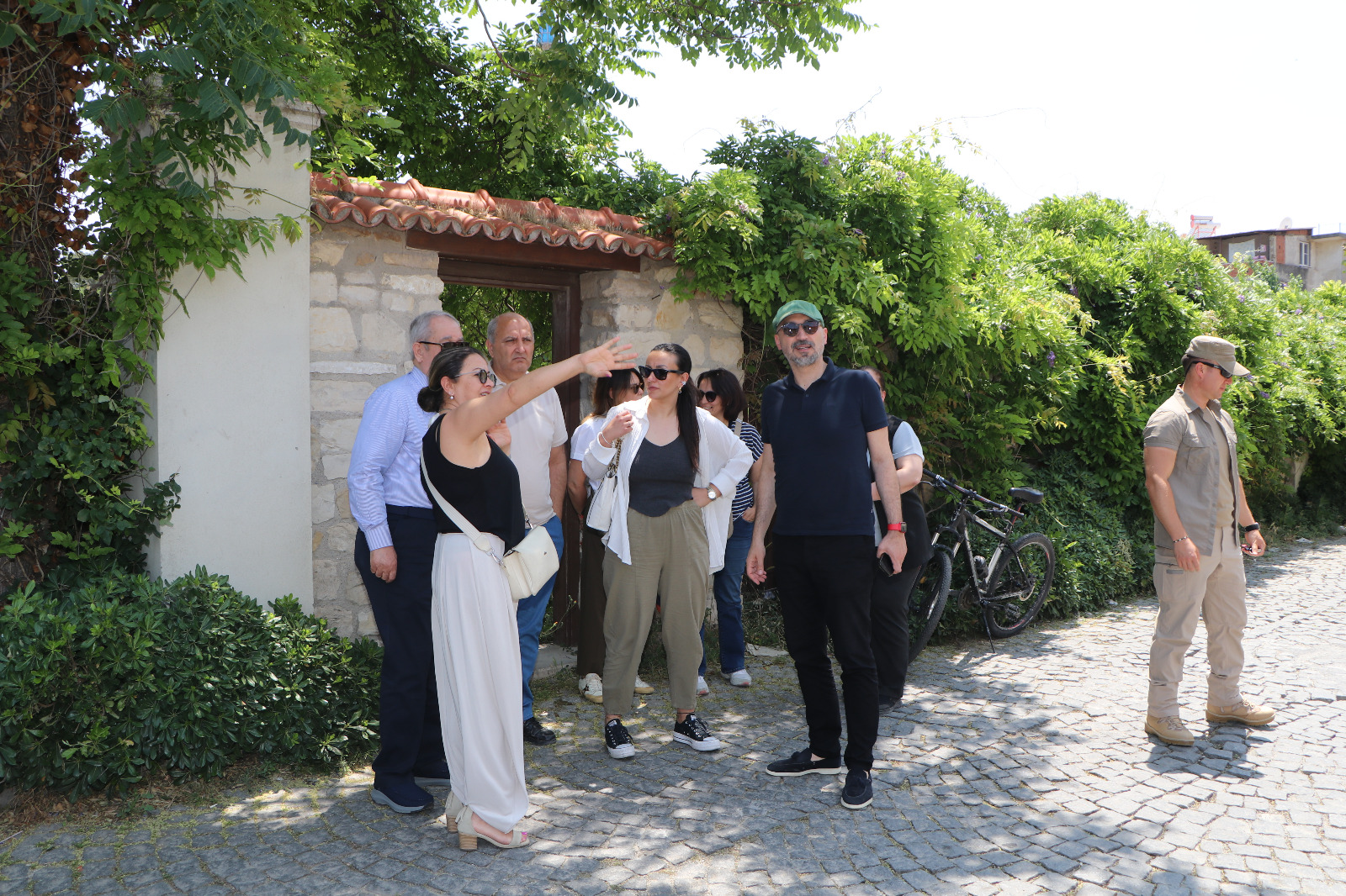 Baskan Arikan Tarihi Kemalpasa Mahallesini Turizm Cekim Noktasi Yapmakta Kararli 573064 7976Ed0E30Ac681Baa0Edd3Da4866116