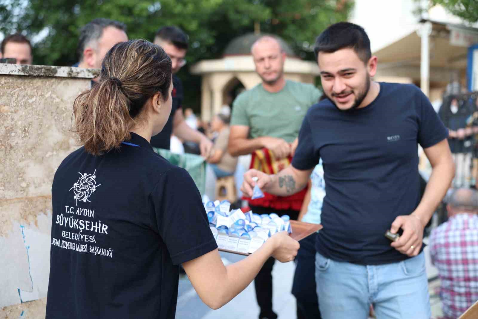Buyuksehir Belediyesi Vatandaslarla Bayramlasti 50F7535Aadffc1Afa09Ad9384Ddfdf5D