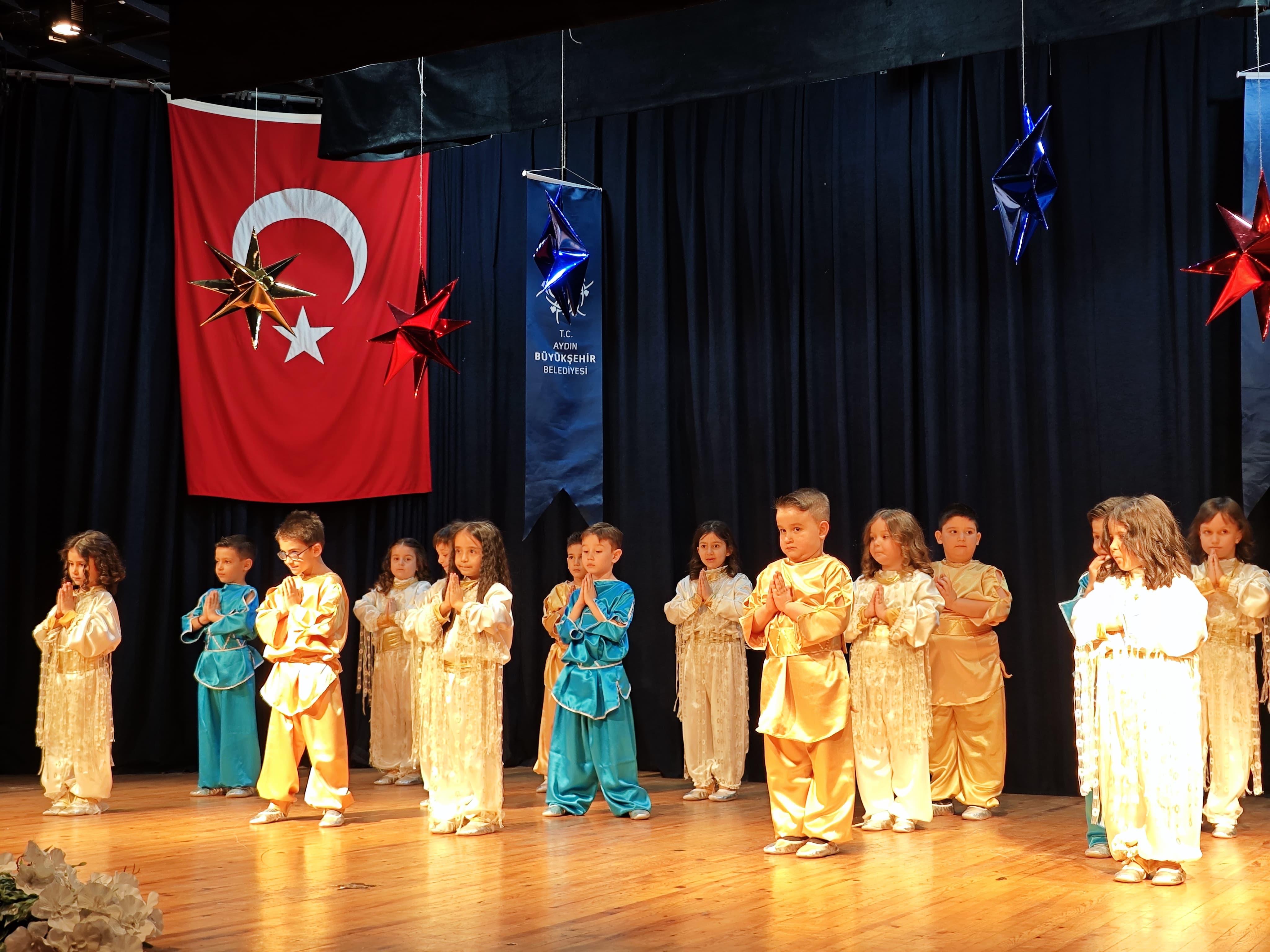 Buyuksehir Ogrencilerini Mezun Etti 579431 Cfba333Bb4F586E53Ab1F1D8Fd344905