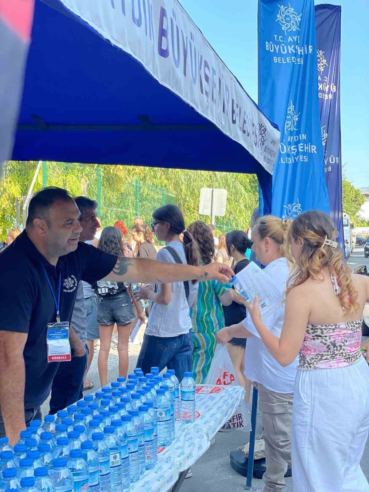 Buyuksehir Sinava Giren Ogrencileri Unutmadi Fbec9A753Bf9449Ca8D8A76314Fae5Ac