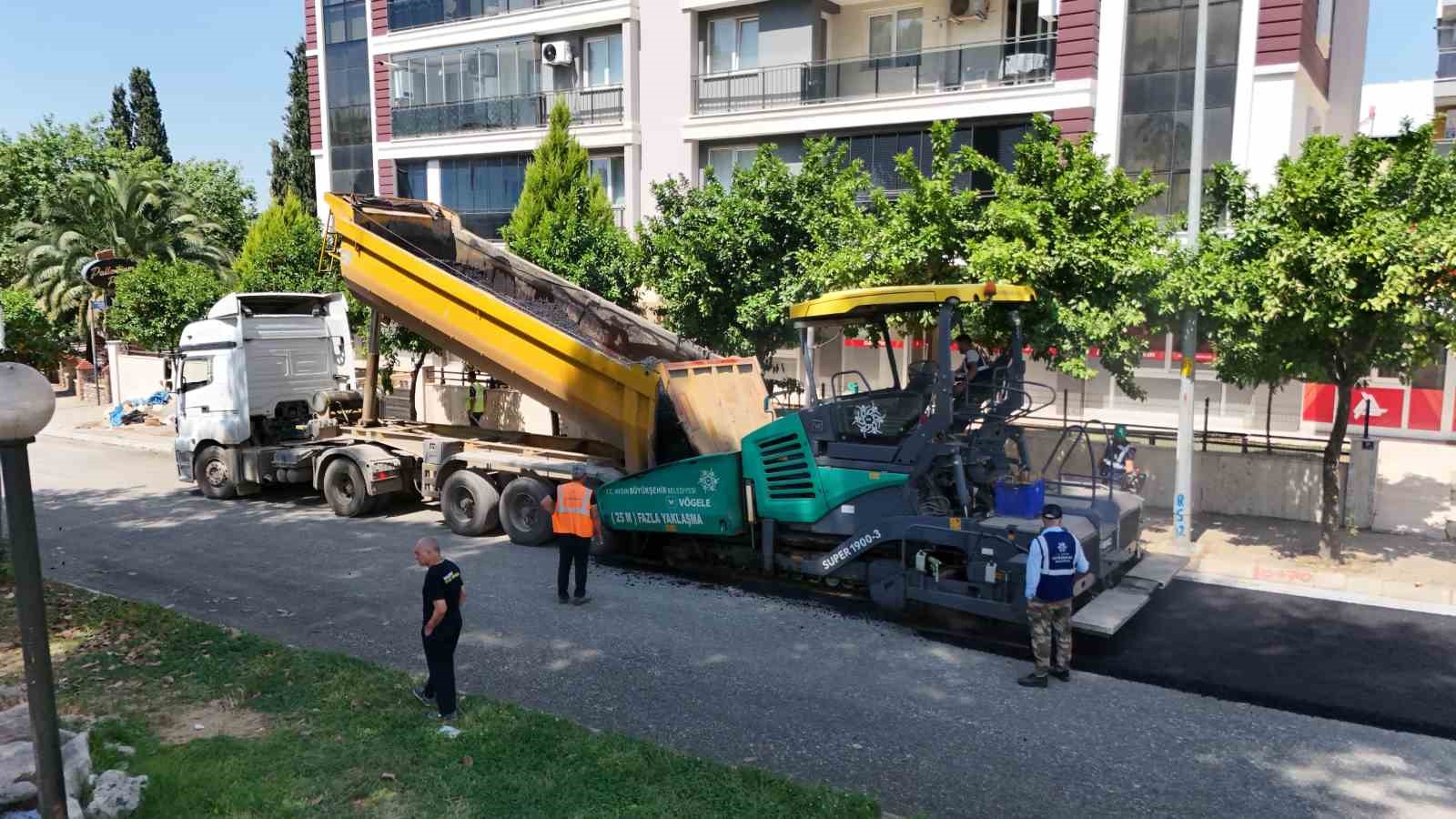 Buyuksehirin Yol Calismalari Devam Ediyor 980A4E887F64789E5Ddfa2A05E36Bce4