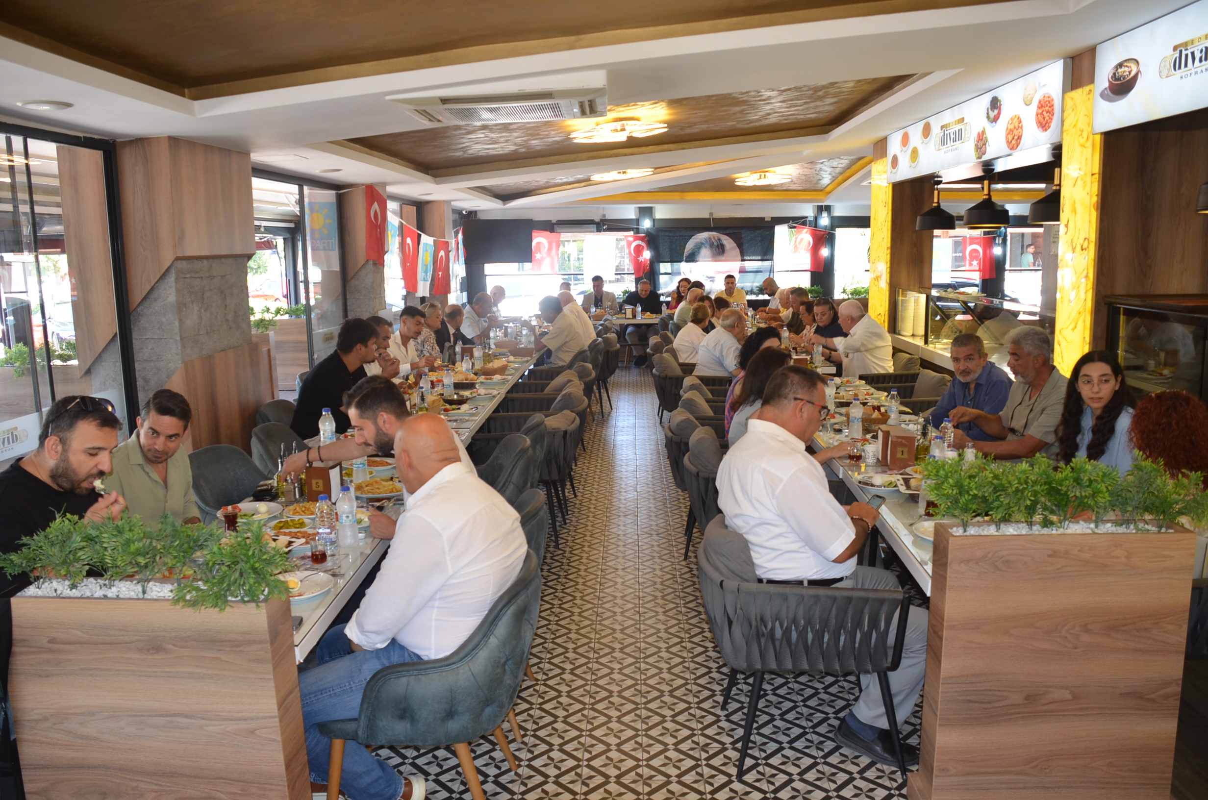 Didim Iyi Parti Yonetimini Tanitti 575420 1C373Bc8085Fb7Ef5600826D70112E3C