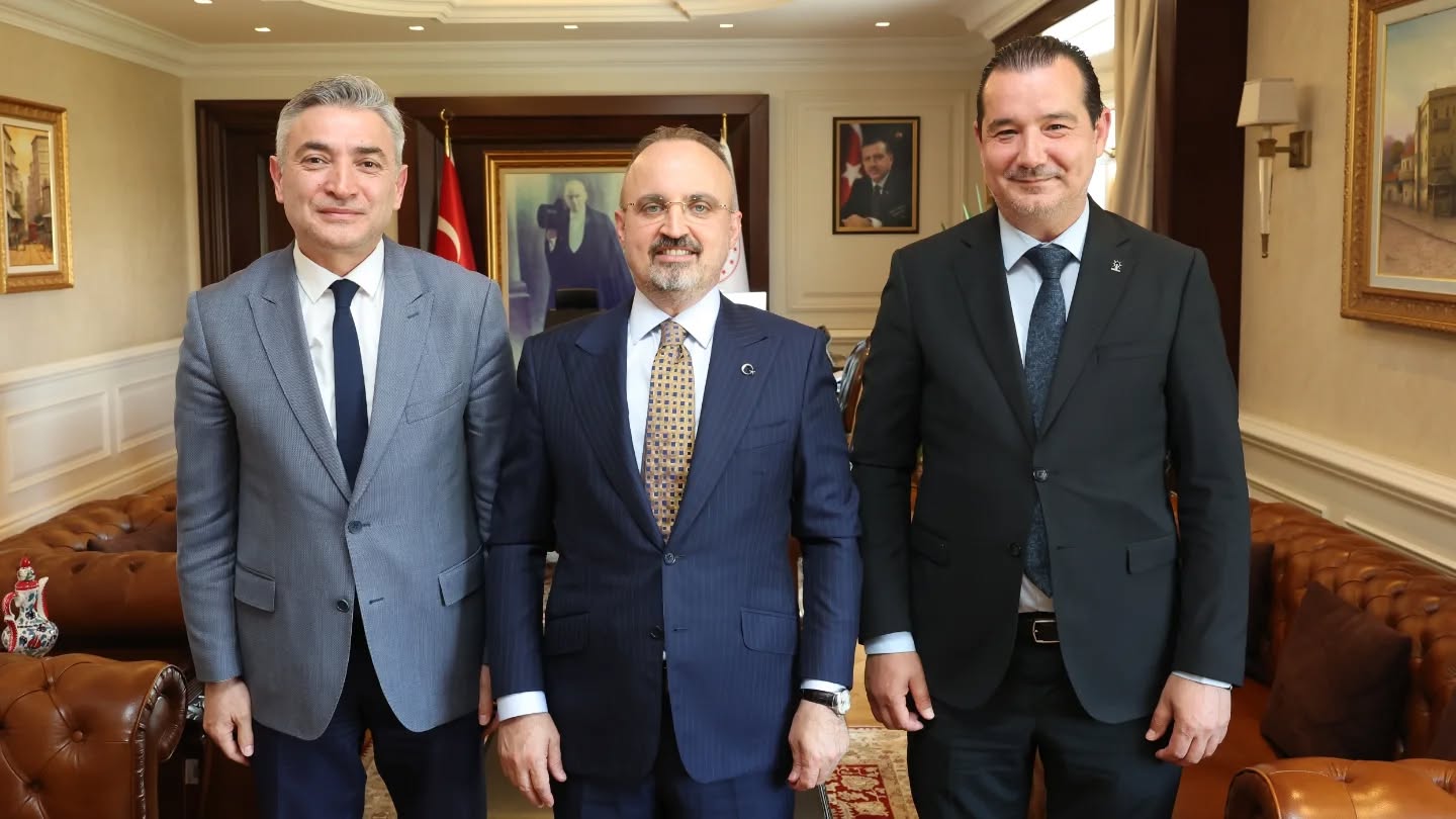 Eski Sira Arkadaslari Yeniden Bulustu 573361 444Edfc124Bd85992Ce7E932444B83D9