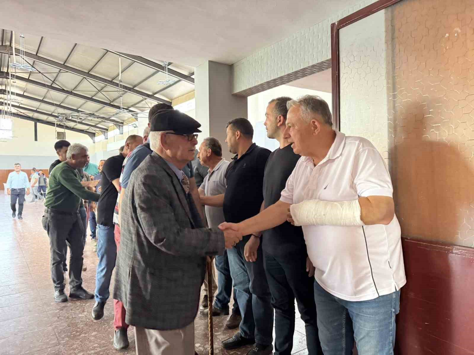 Karacasu Bayramlasti Vatandaslar Bir Araya Geldi 728Cde9B1D8705D9A6E7F650206897B2