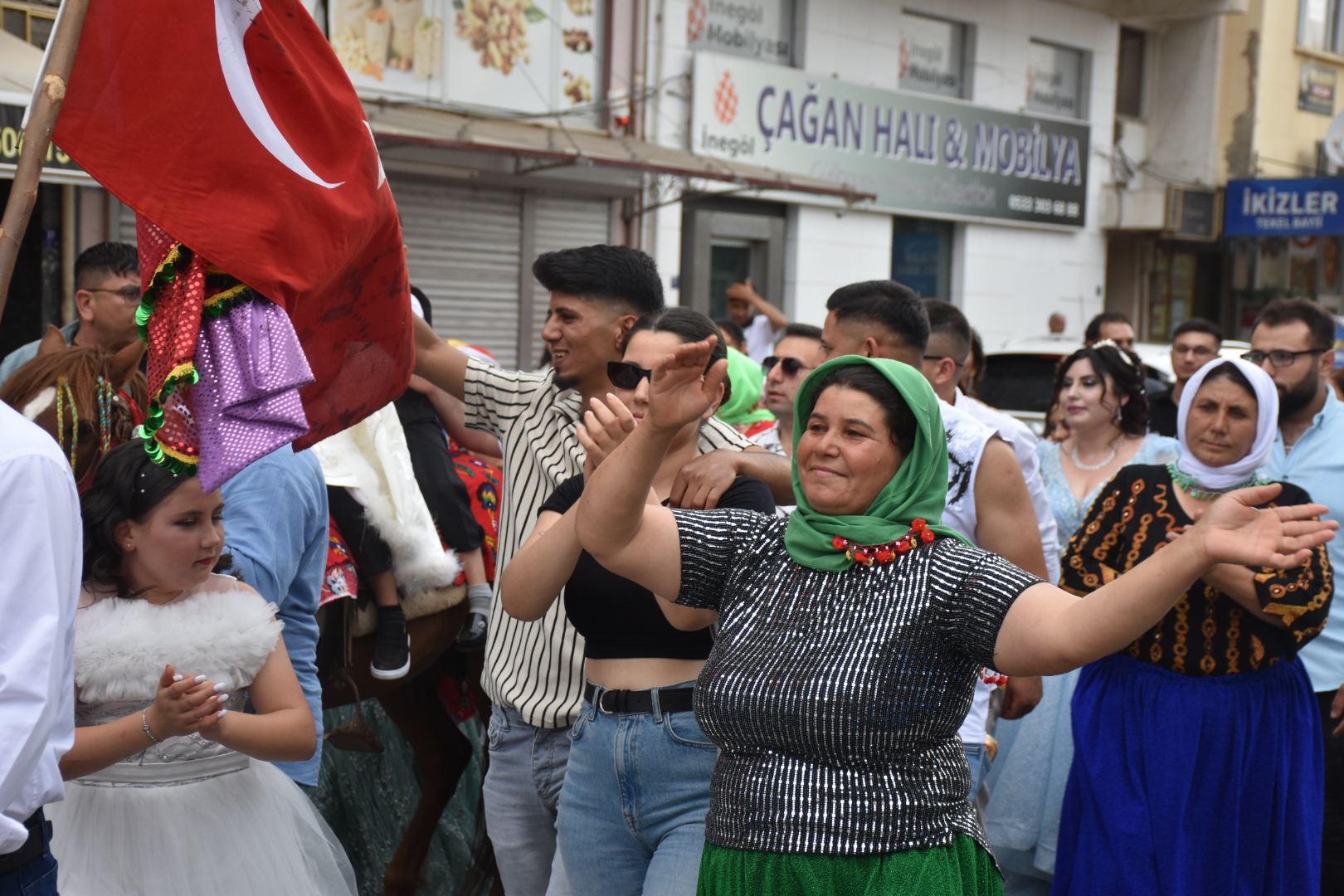 Karacasuda Atli Davullu Zurnali Sunnet Korteji 574008 F0240B468973Ad4849D362Ee969752F5