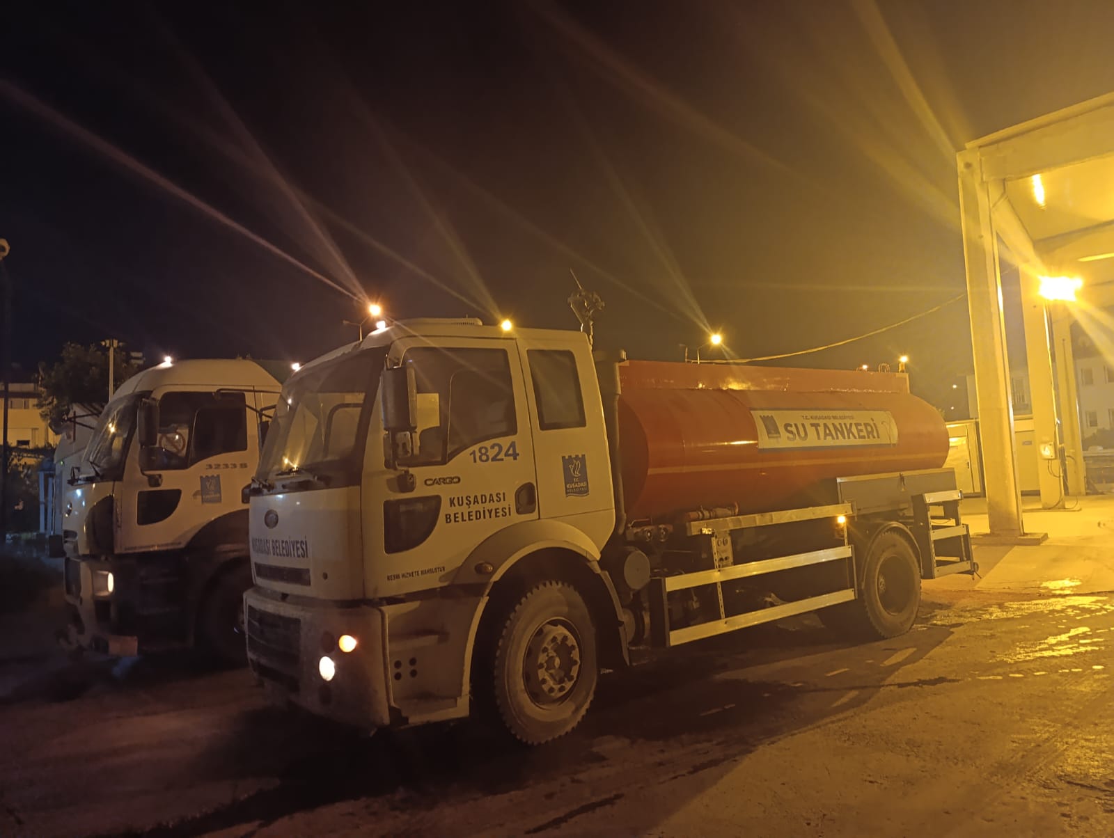 Kusadasi Belediyesinden Yanginla Mucadeleye Gece Destegi 579882 E68Ebbb8640C30De102D89E0Db69861F