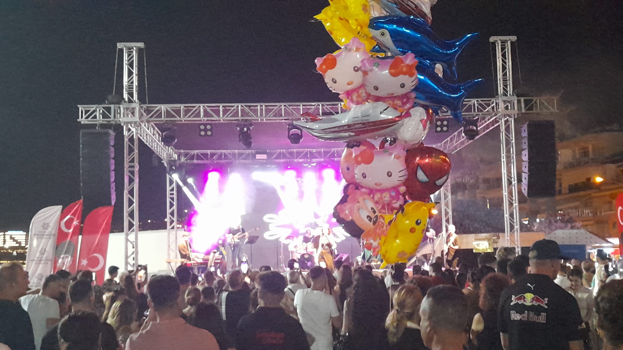 Kusadasi Buyuksehirin Yaz Konseriyle Costu 576673 4Cb6271557F65867A4048D10F32922Cb