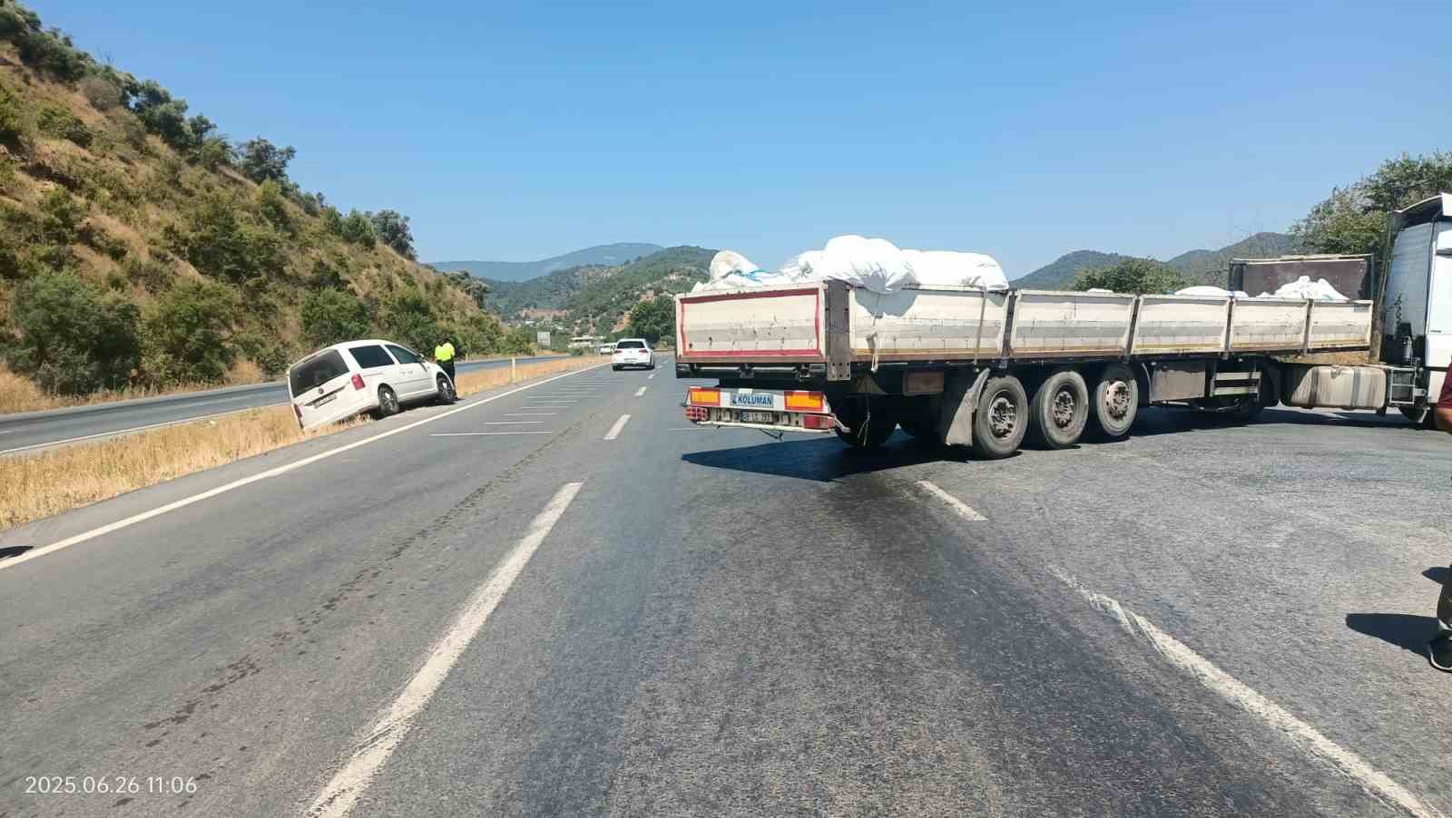 Milas Soke Karayolunda Trafik Kazasi E0703Df96B06B7Bdebadf9Cf542975B5