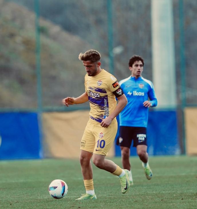 Naz Naz Transferde Gaza Basti 7 Oyuncu 579577 8B8E8Ab957B26F2041Cb4Bc480A8Ff90