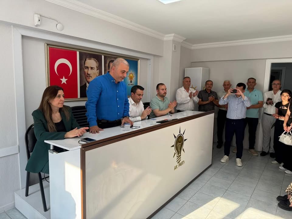Nazillide Ak Partiler Bayramlasti Birlik Beraberlik Mesaji Verildi 573997 1A56Ba117Bba3Da33Cbc333991Ca303A