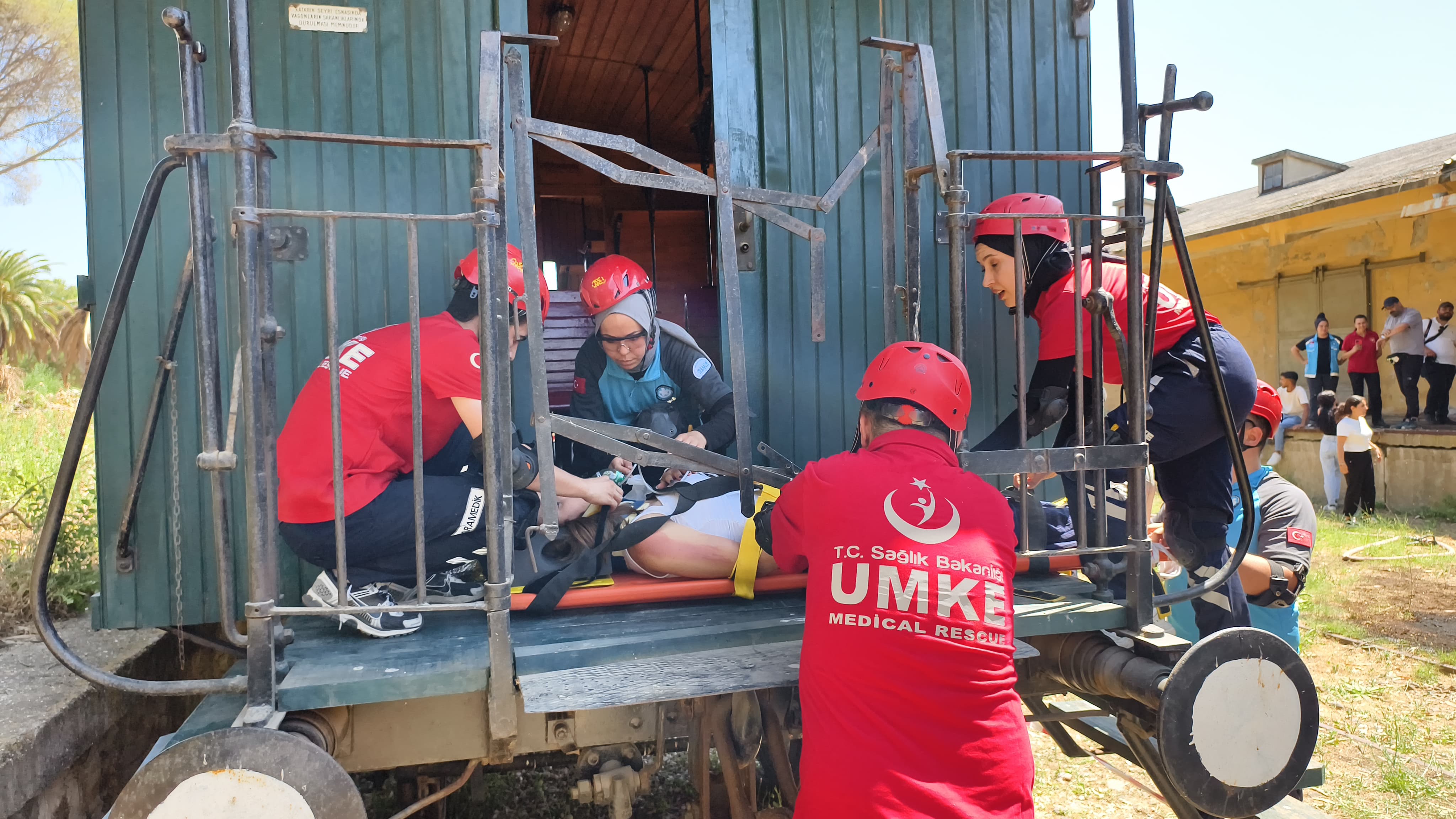 Nazillide Nefesler Tutuldu Umkeden Gercegini Aratmayan Tatbikat 576936 Adf69D262E9281F6D277D1904496Aa26