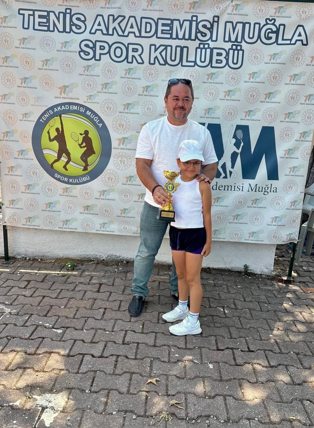 Asel Ve Aden Aydinin Gururu Oldu 584888 A79C4718121B42F22B7256A6B1Fb59D9