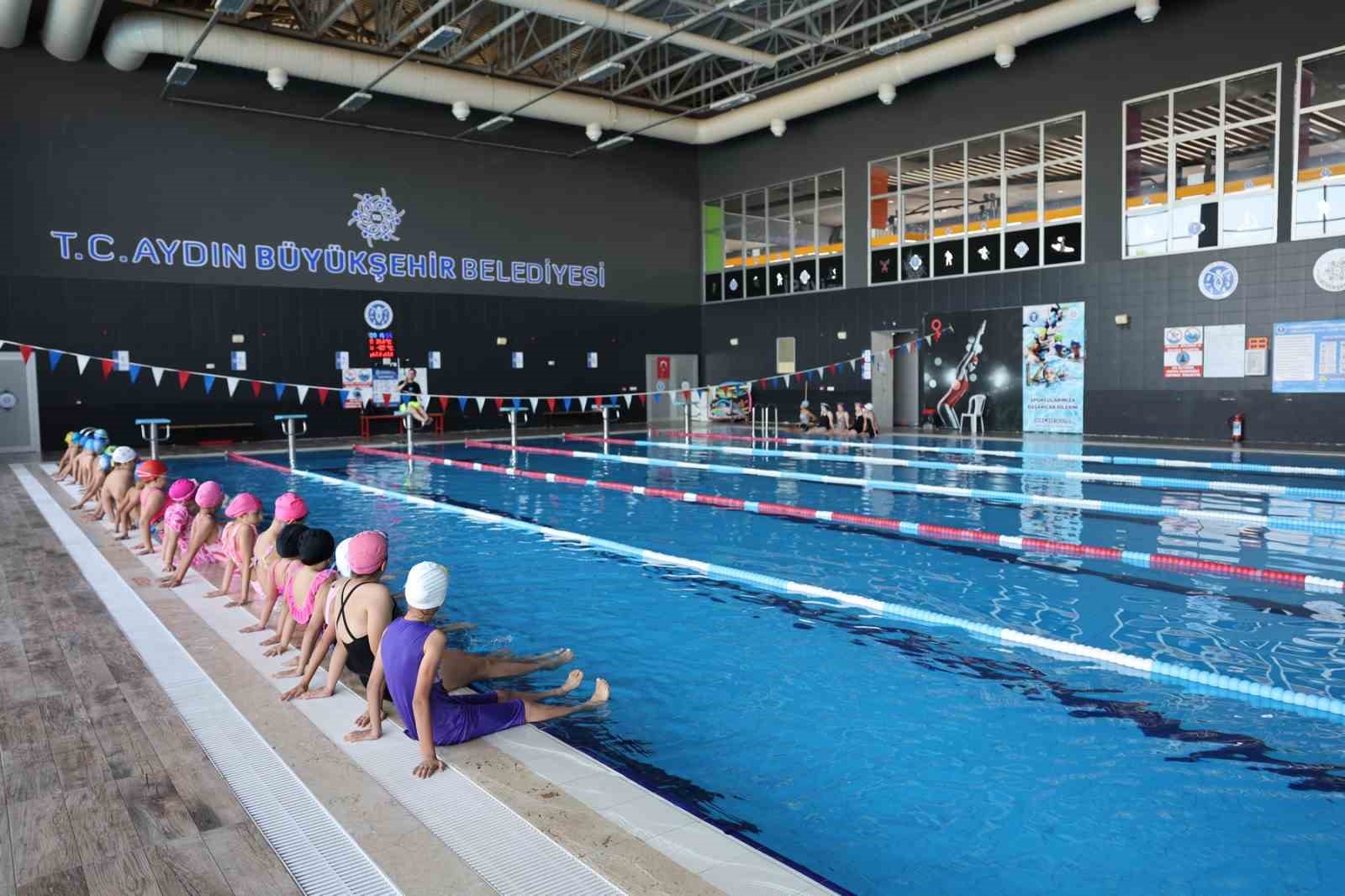 Aydinli Minikler Buyuksehir Belediyesi Ile Yuzmeyi Ogreniyor 1335136A776Ccbc7Bc1D434B9D8D663C