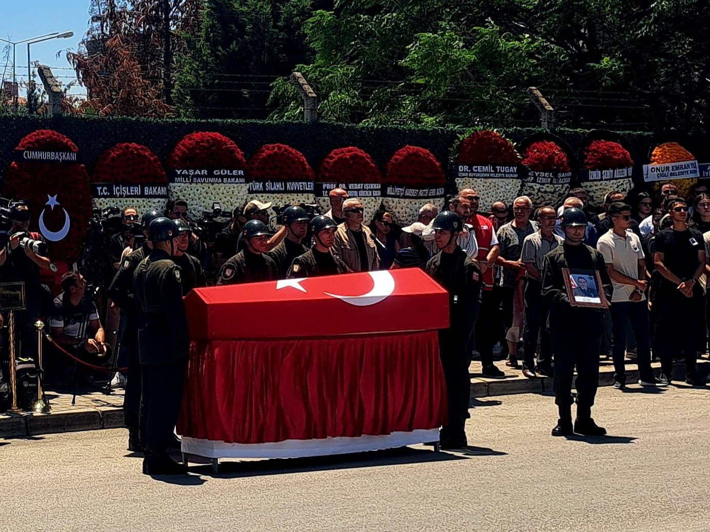 Aydinli Sehit Ustegmen Ege Akara Veda 581962 0E6D937F6E9Eff8Aed111D9A98326F9E