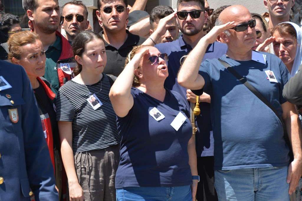 Aydinli Sehit Ustegmen Ege Akara Veda 581962 D93A3Fa4B80F3B7Ab1Abf4Bf77A1B213