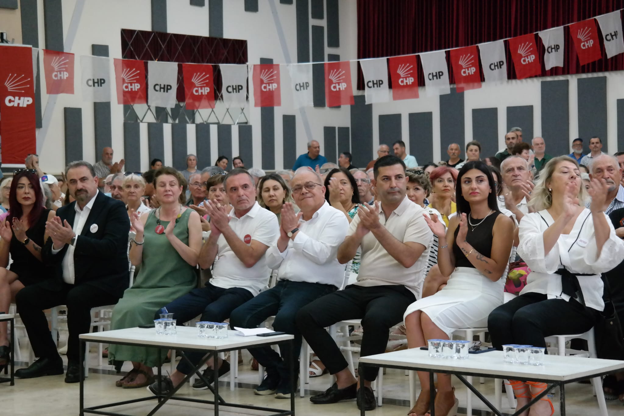 Chp Kusadasi Genisletilmis Orgut Toplantisinda Bulustu 584695 Af2927B8443A1396Bdf85A4Bd9147Df8