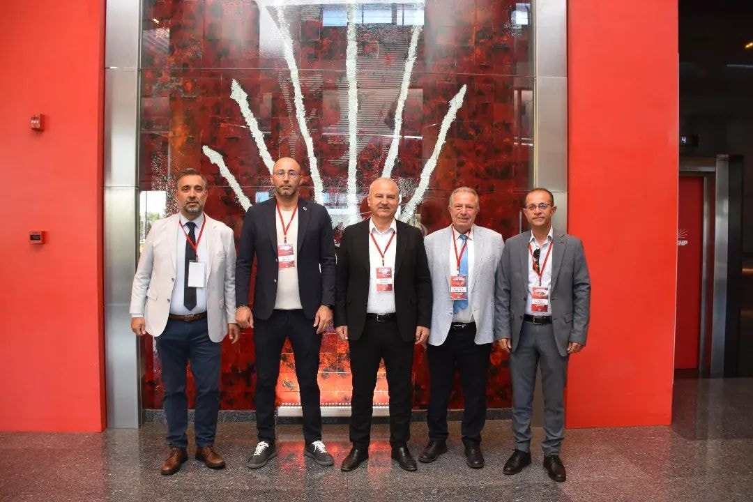 Chp Lideri Ozel Belediye Baskanlari Ile Bir Araya Geldi 582635 41F377B09102F81C1E29Bf92C0820A19