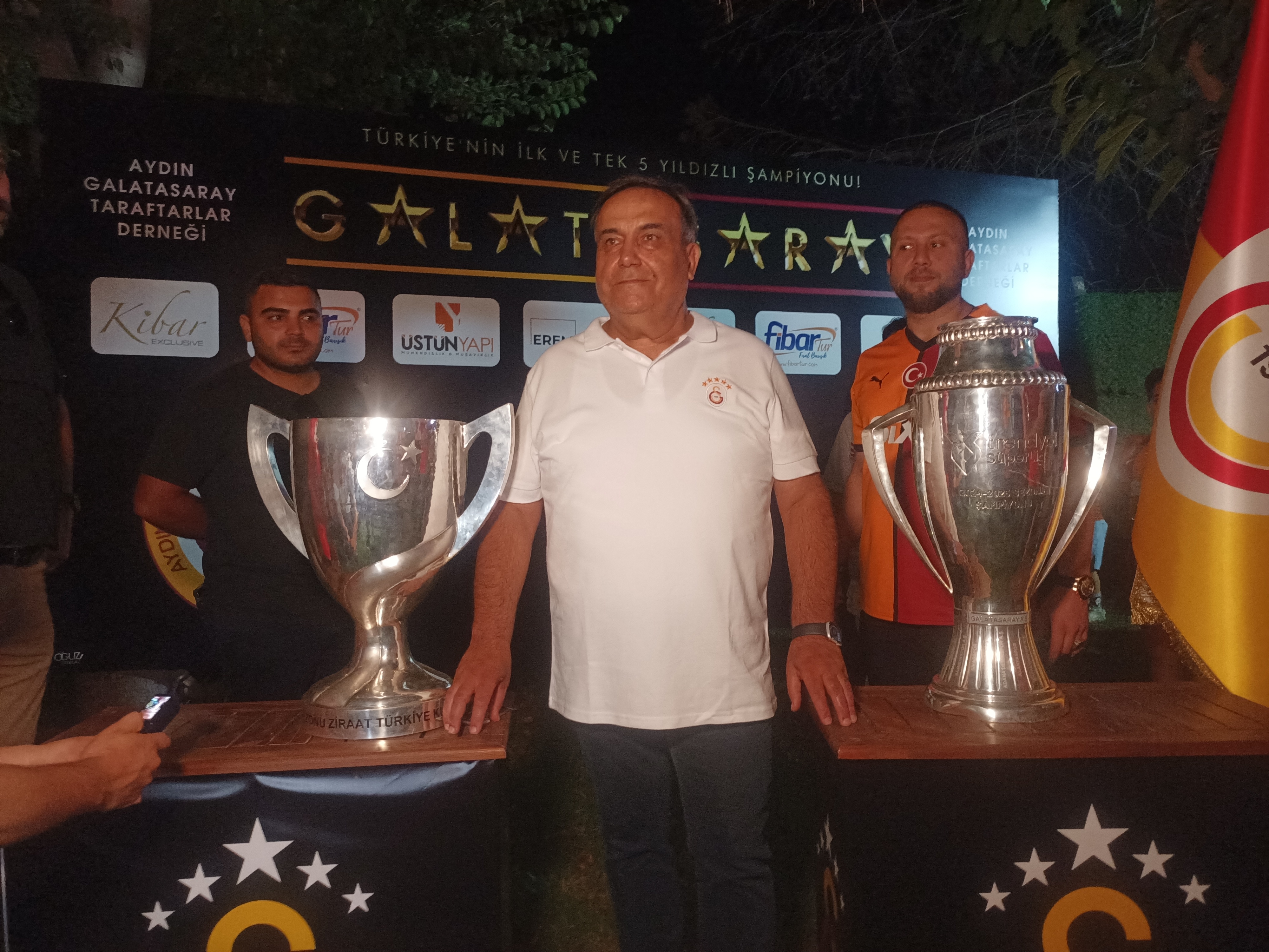 Galatasarayin Cifte Kupasi Aydina Geldi Sari Kirmizililar Ani Olumsuzlestirdi 582037 Bc96A1652F05Ec9981Ba6Ac034Aaad4C