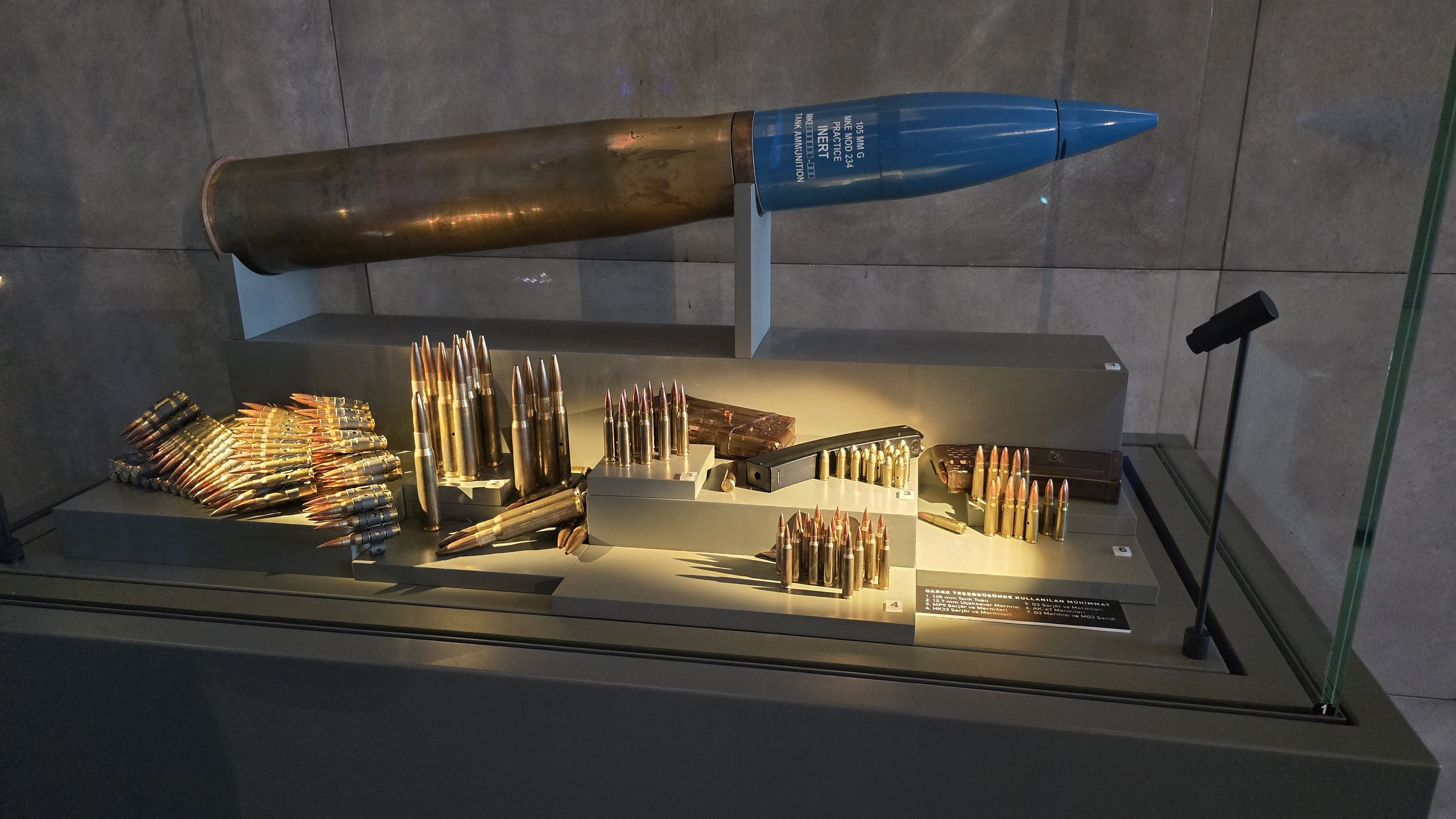 Gazeteciler 15 Temmuz Hafiza Muzesini Ziyaret Etti 584417 2C4F8545321B4C3A225E42C417Efea89