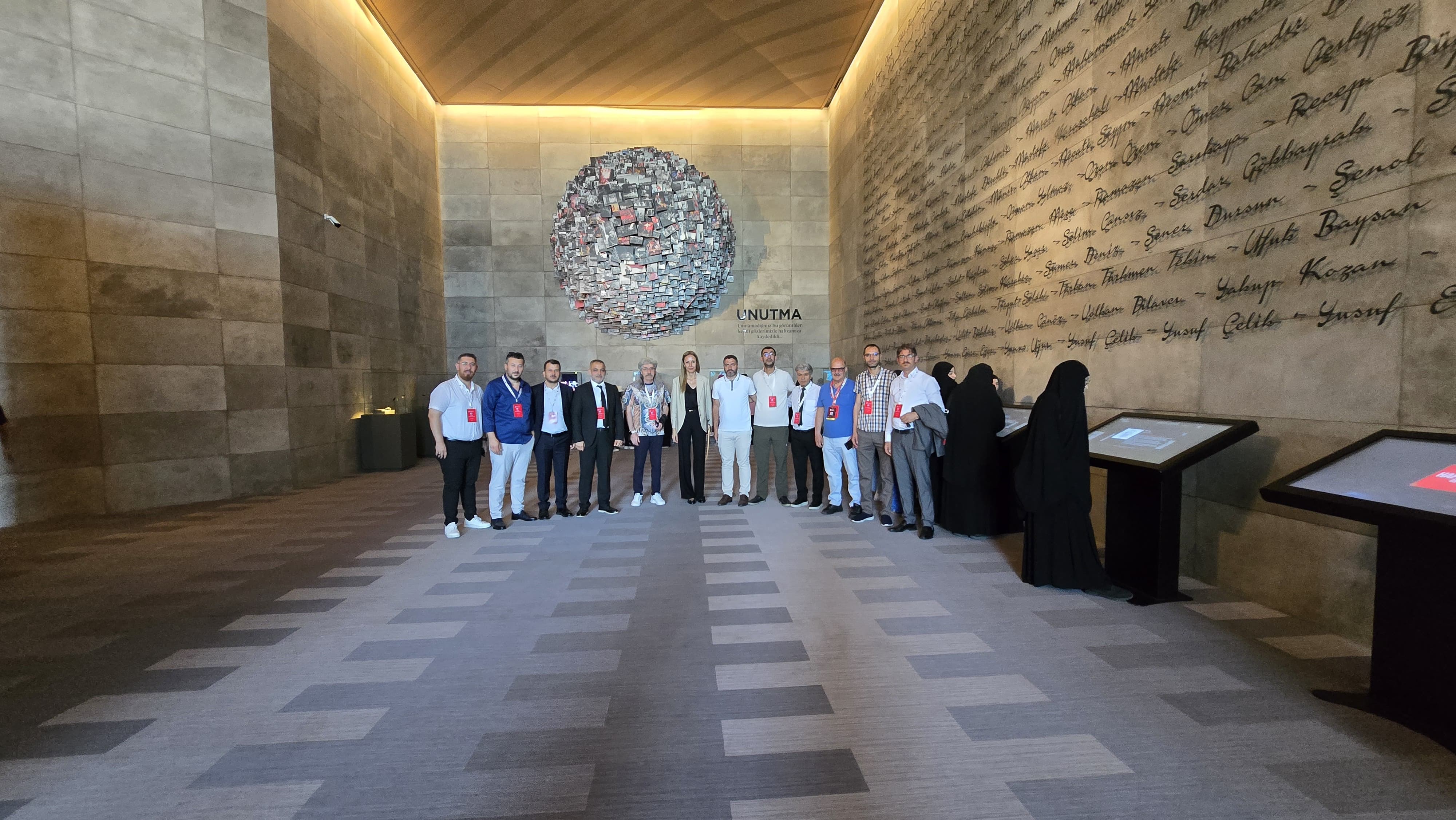 Gazeteciler 15 Temmuz Hafiza Muzesini Ziyaret Etti 584417 9Ad02B94C92B1A5B1839293B34B07617