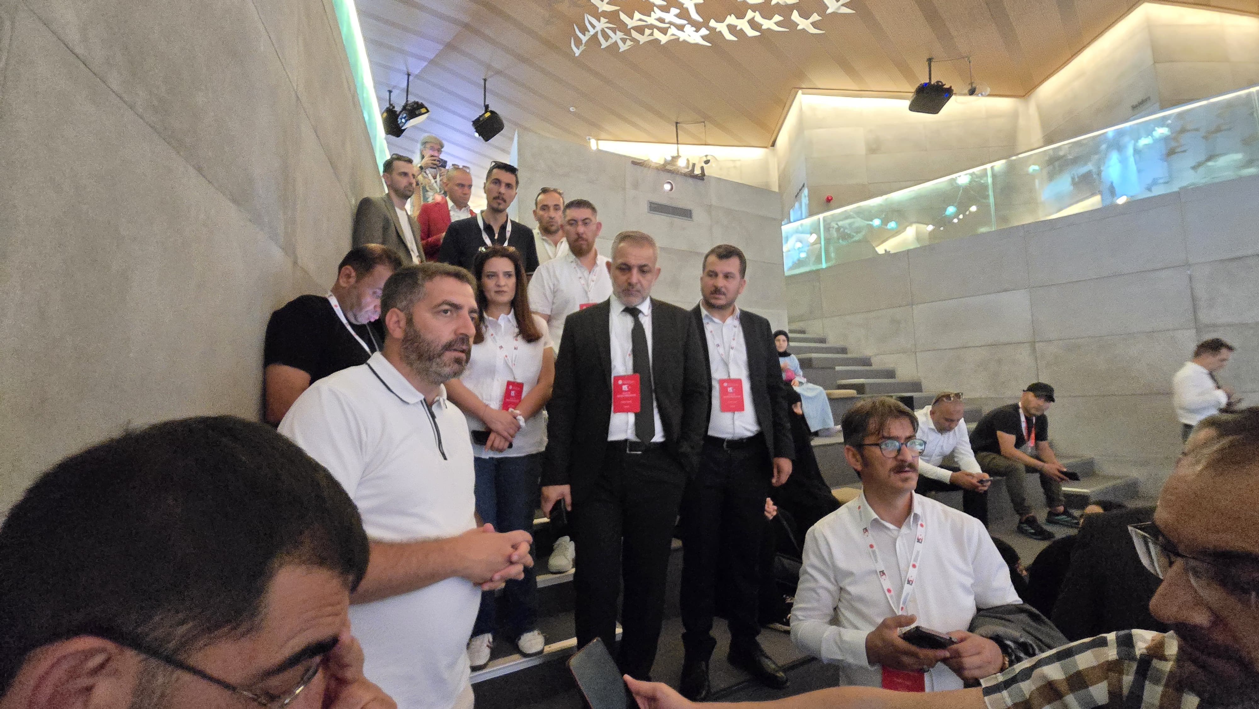 Gazeteciler 15 Temmuz Hafiza Muzesini Ziyaret Etti 584417 A6Dc1D879119Cd47B48Bab471173C523