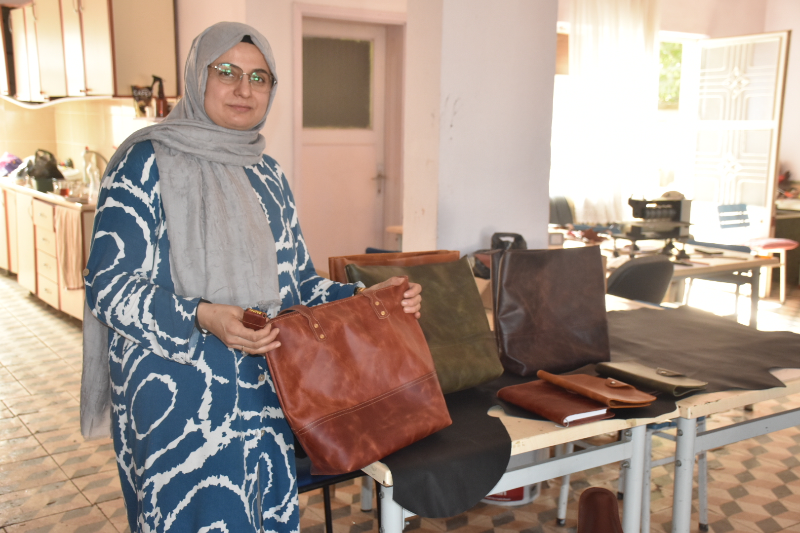 Karacasuda Bir Azim Oykusu Ev Hanimiydi Kendini Isini Kurdu Deriye Hayat Veriyor 586645 48C6Fdd0E9E753D4902893Cec939871D