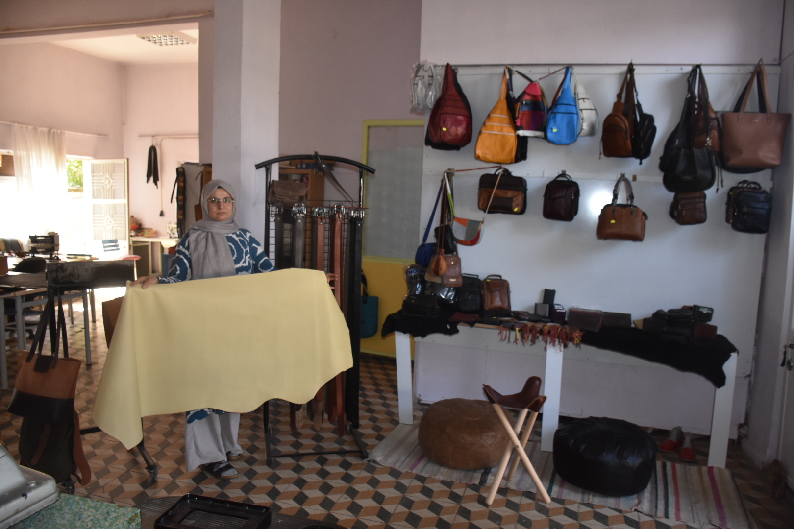 Karacasuda Bir Azim Oykusu Ev Hanimiydi Kendini Isini Kurdu Deriye Hayat Veriyor 586645 C530C031E809C68447Fdf329E549E344