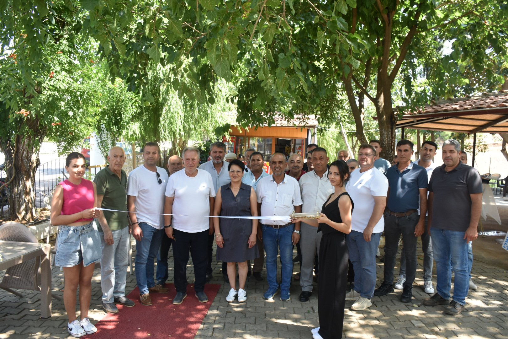Karacasuda Yaylaya Gitmeden Yayla Havasinin Adresi Ucurum Park Aile Cay Bahcesi Acildi 583090 40577Db83E3637F4A513364Efec3716A