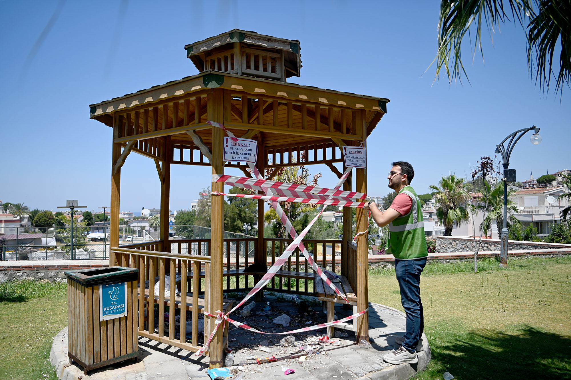 Kusadasi Belediyesi Temizlik Calisanlarindan Cevreye Duyarlilik Cagrisi 582294 A8A28F291429Ecd782267021900808E1