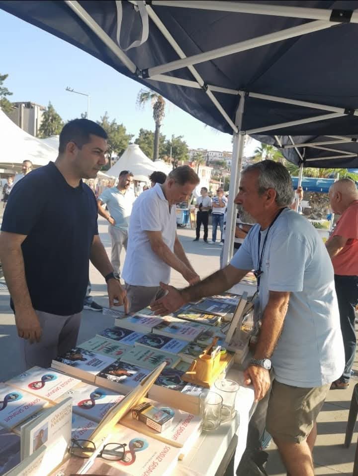 Kusadasinin Usta Kalemleri Senlikte Okurlariyla Bulustu 582941 1A9761E0251D583B54B6Dfdbc22E02F1