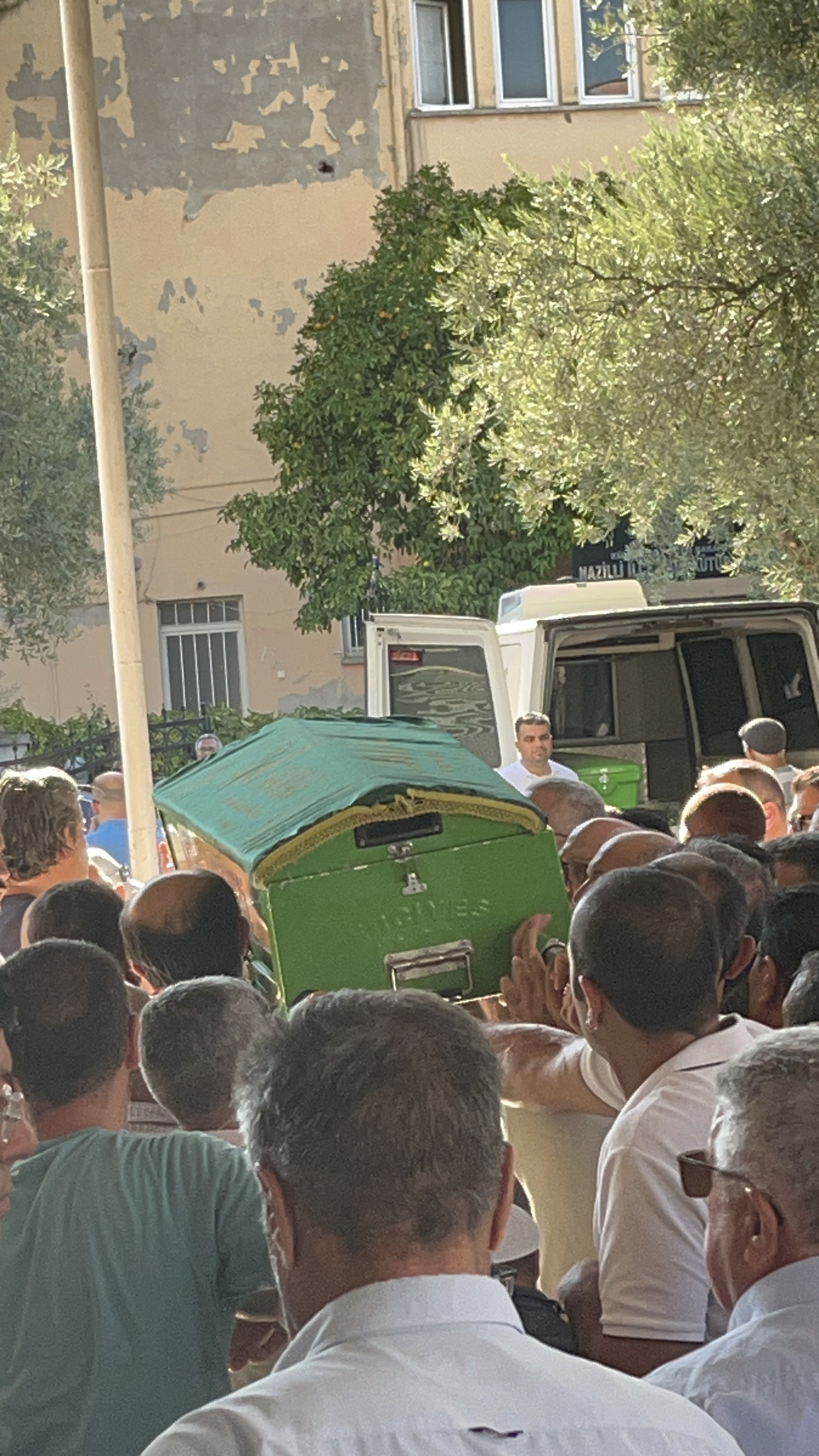 Nazillide Iyi Parti Camiasinin Aci Kaybi Resat Tasdemir Dualarla Ugurlandi 585541 C42E8E8A38211De709F331Fc6Bbe2E5D