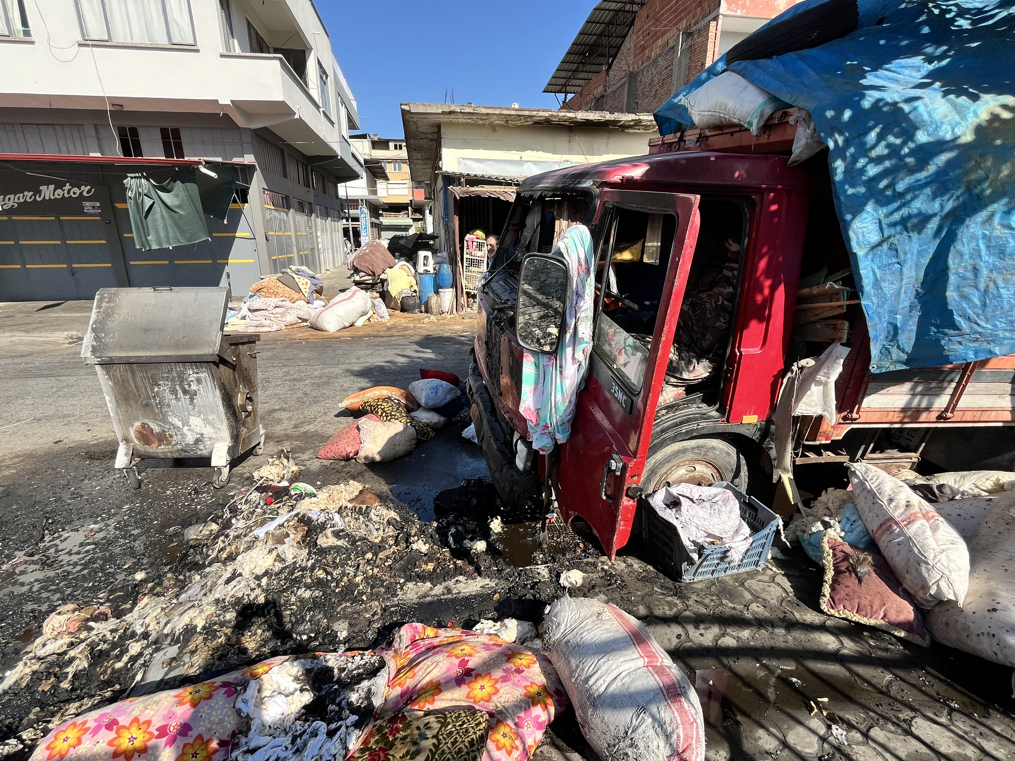 Nazillide Ot Yangini Kamyonete Sicradi 581410 80A0B680Bb0B9A85D983Da603F3Aa711