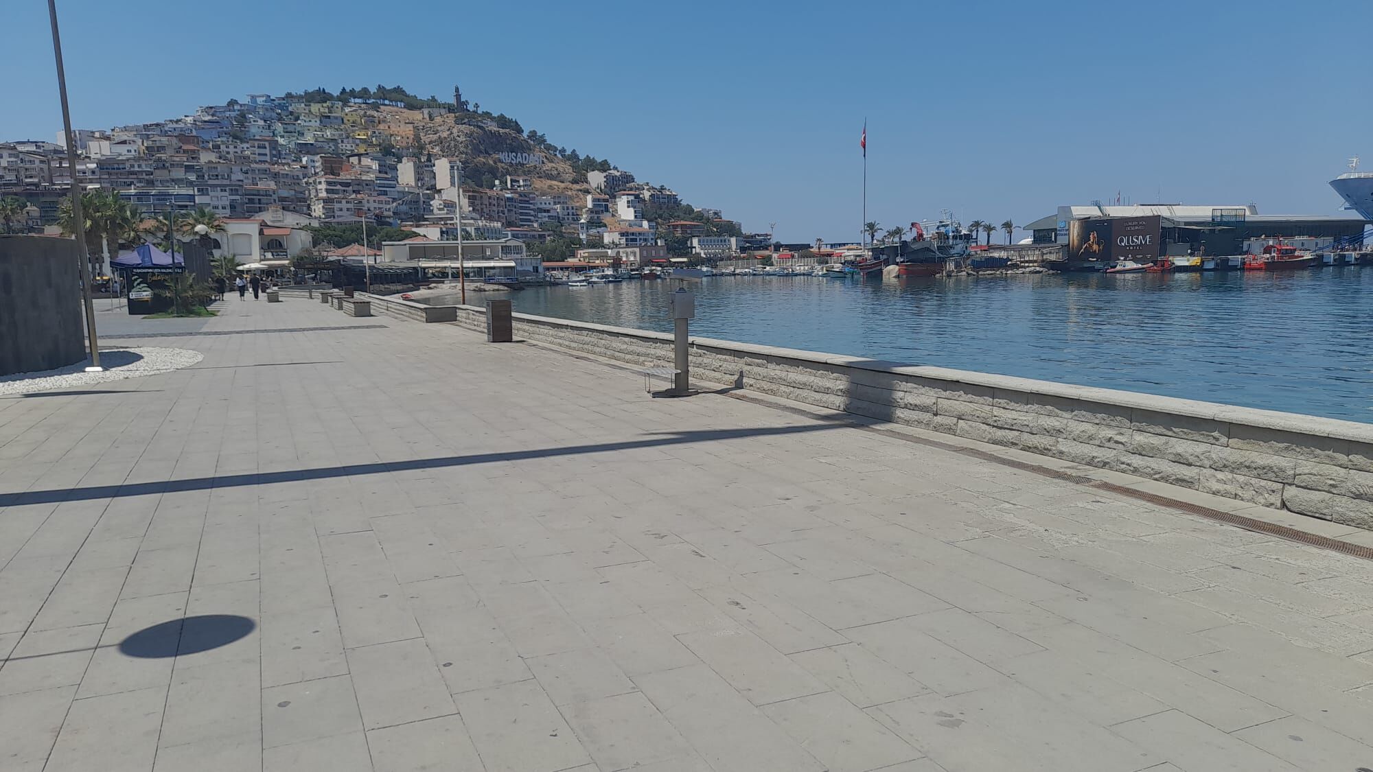 Sicak Hava Kusadasini Issizliga Burudu 585753 20A041Be50A40C90A1348D94318Ea944