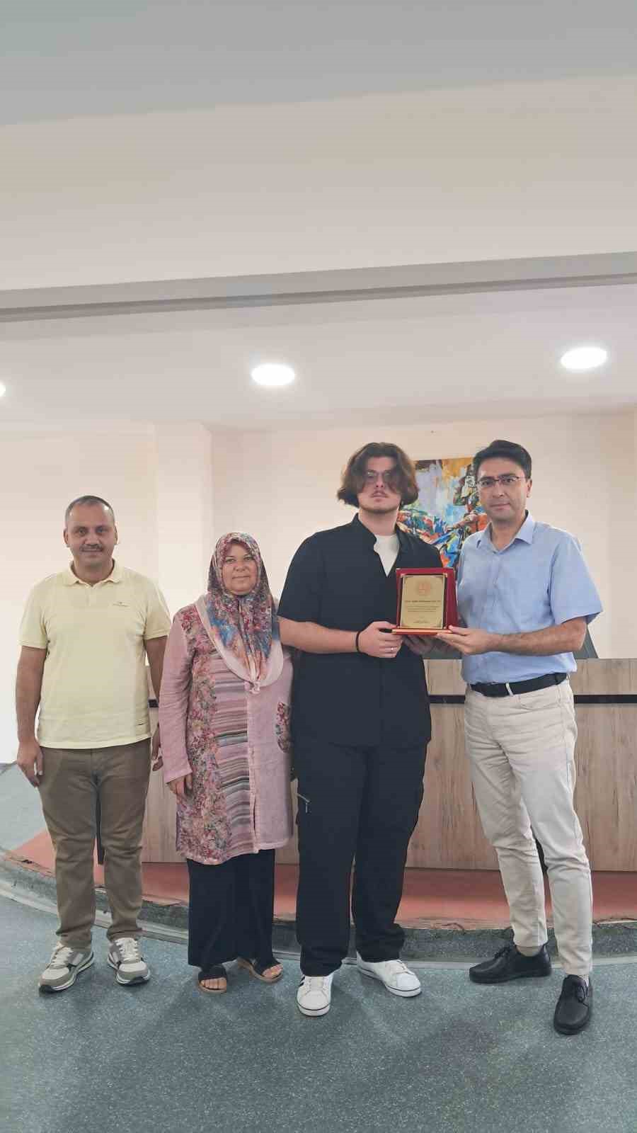 Sokenin Sampiyonlarina Odul Toreni 79A078Ba6342B9A44204Acab3Cc13A92