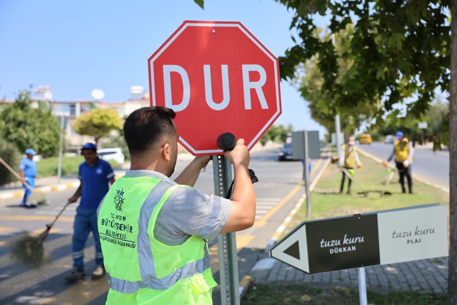 Aydin Buyuksehir Kusadasinda Calismalarini Suruduruyor 11Afdd0B4A2D2749D56D617A0C2B4204